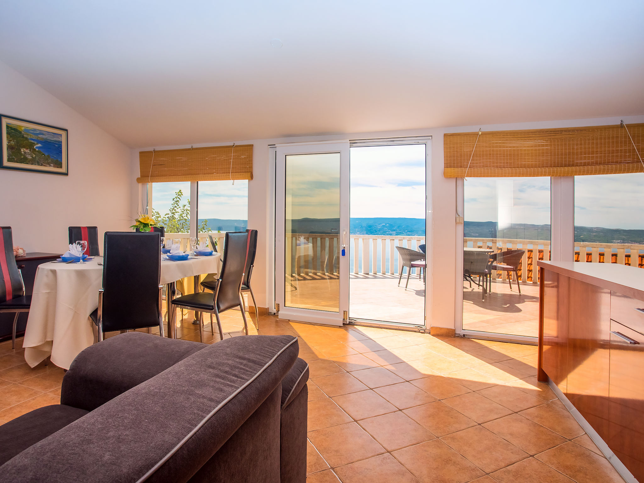 Villa Jolie Amazing Stone: Ruim vakantiehuis met zwembad en zeezicht bij Omiš - foto 9