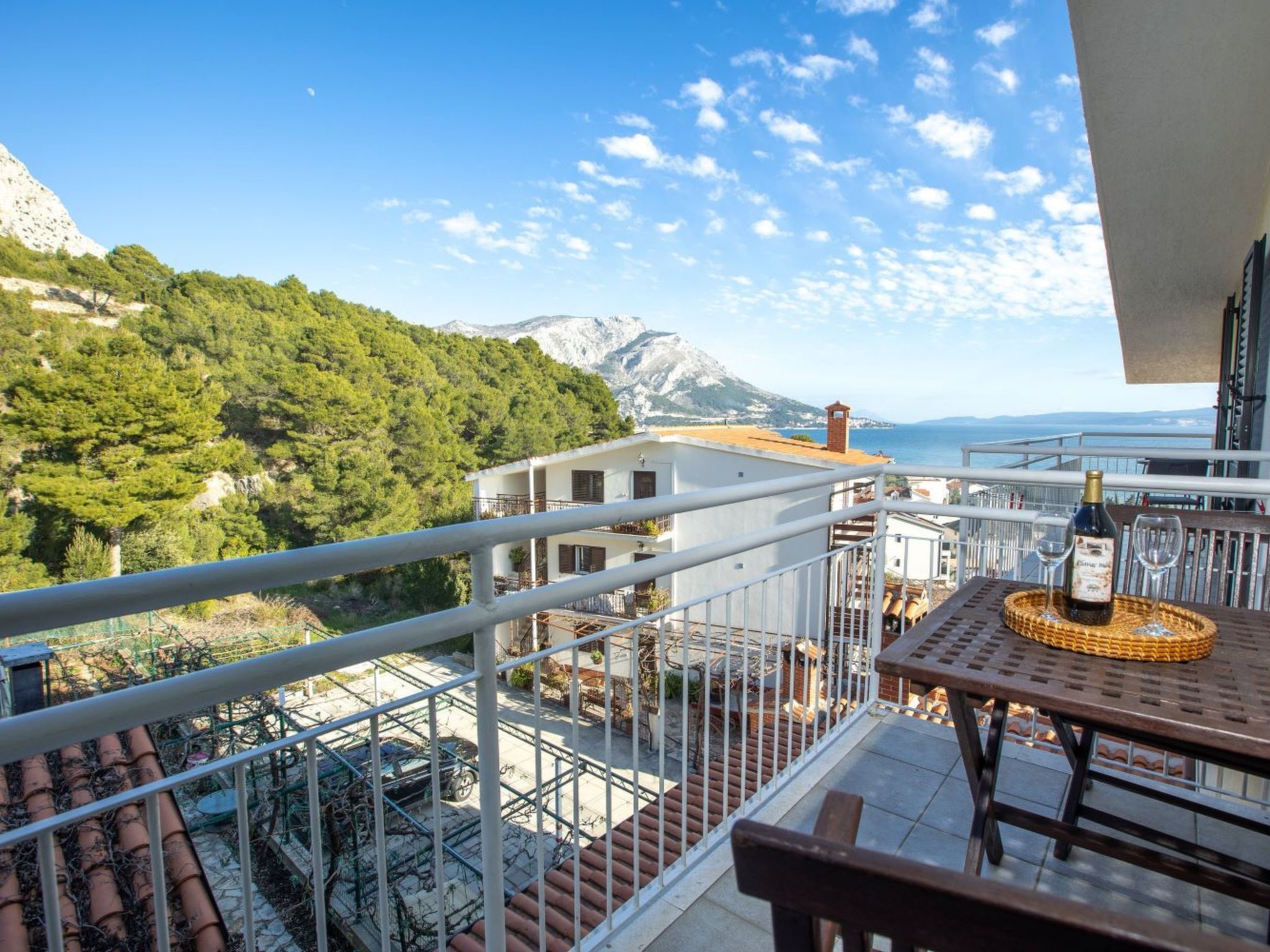 Schöne Wohnung in Duće mit Großem Balkon