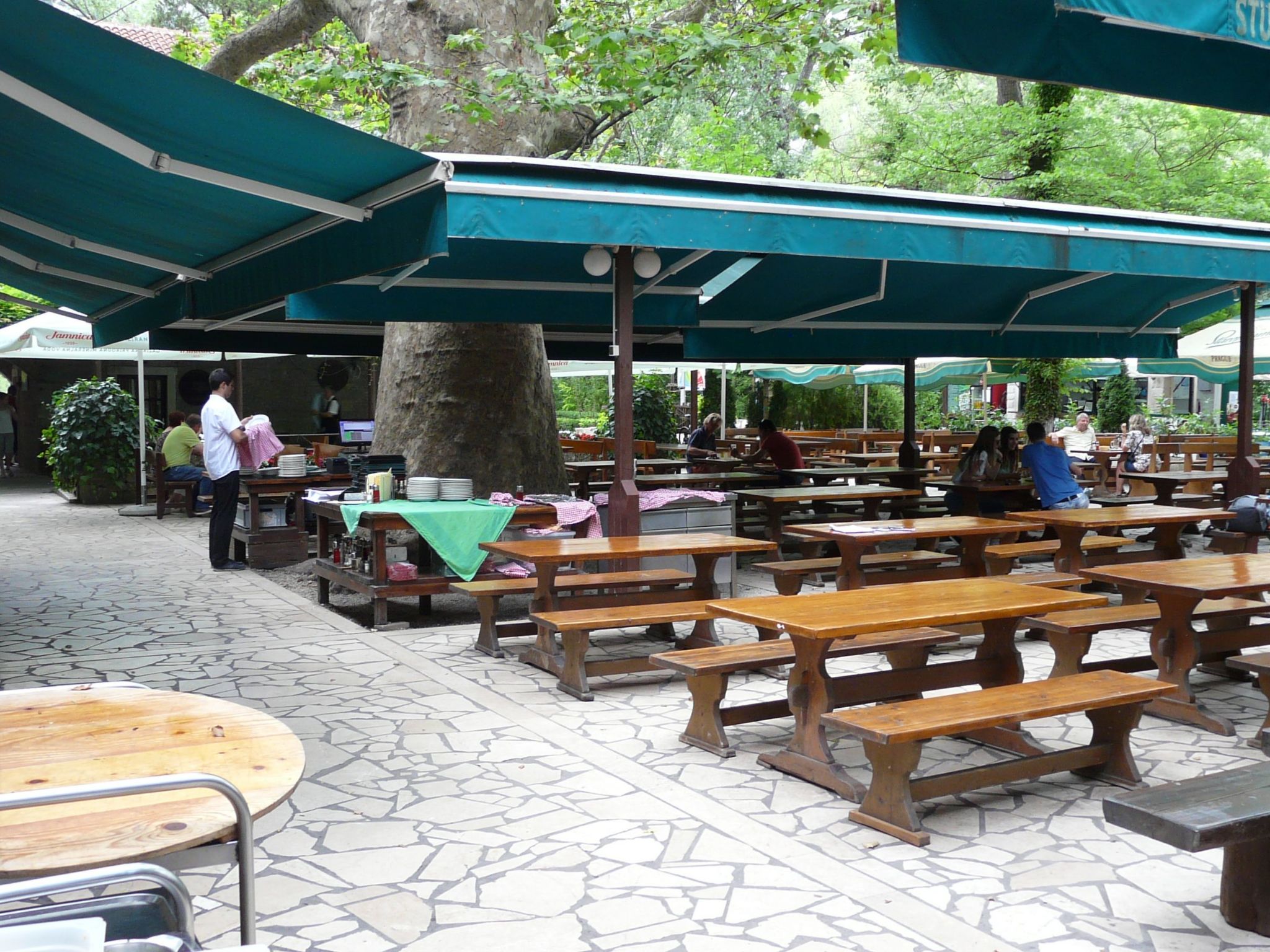 Schöne Wohnung in Duće mit Großem Balkon-Image-tags.info