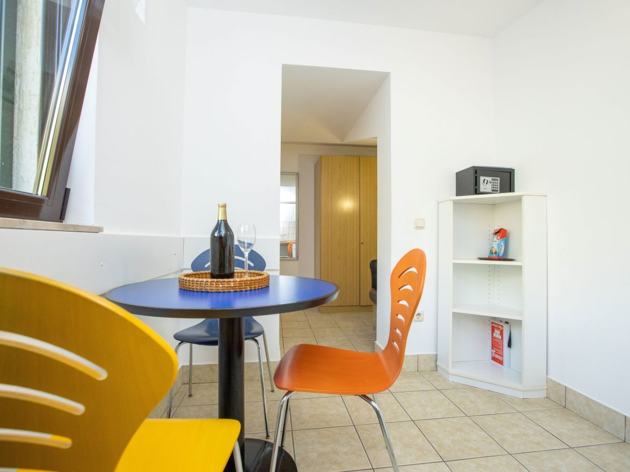 Schöne Wohnung in Duće mit Großem Balkon-Image-tags.info