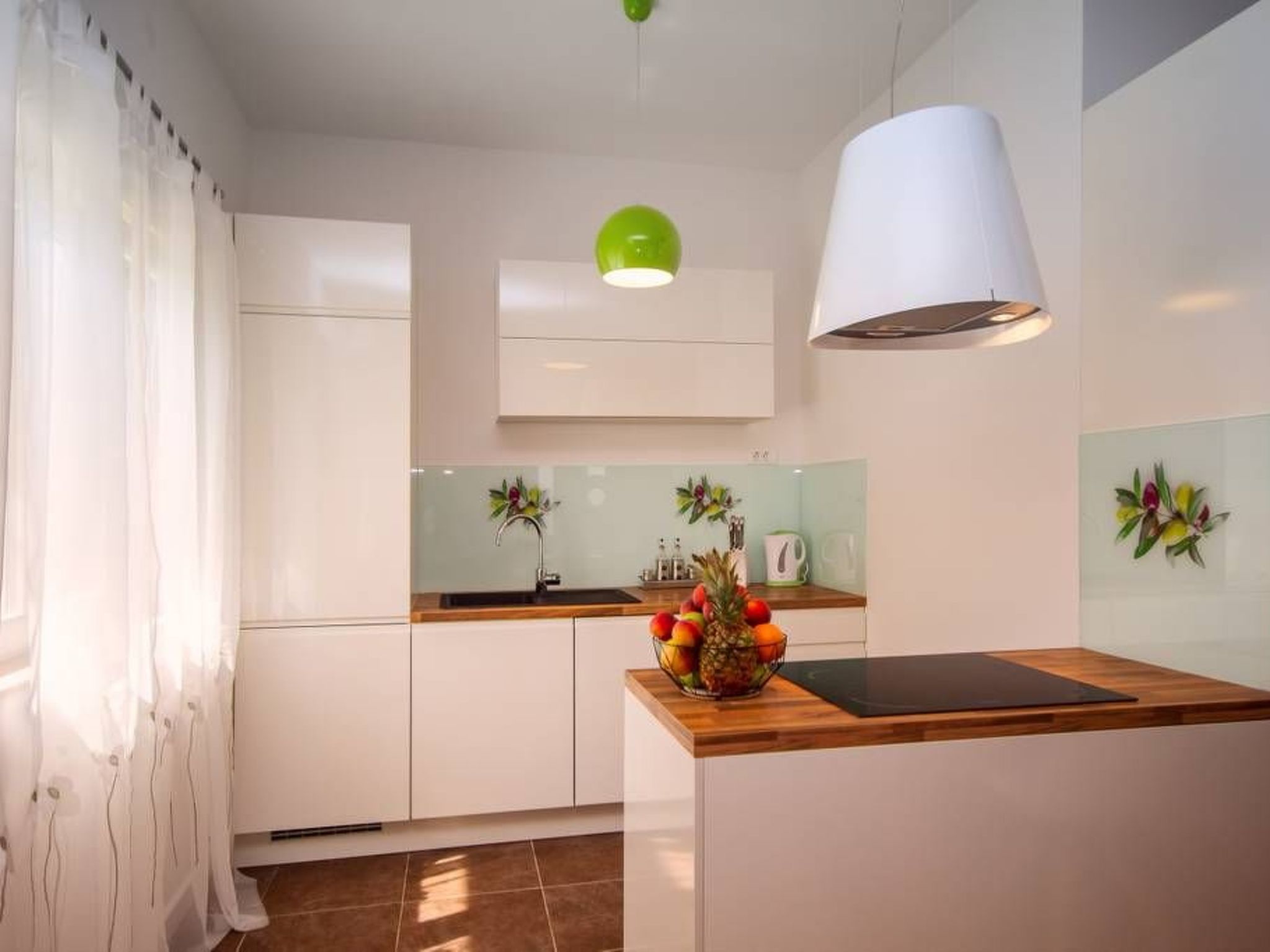 Haus in Stanići mit grünem Garten-Image-tags.info