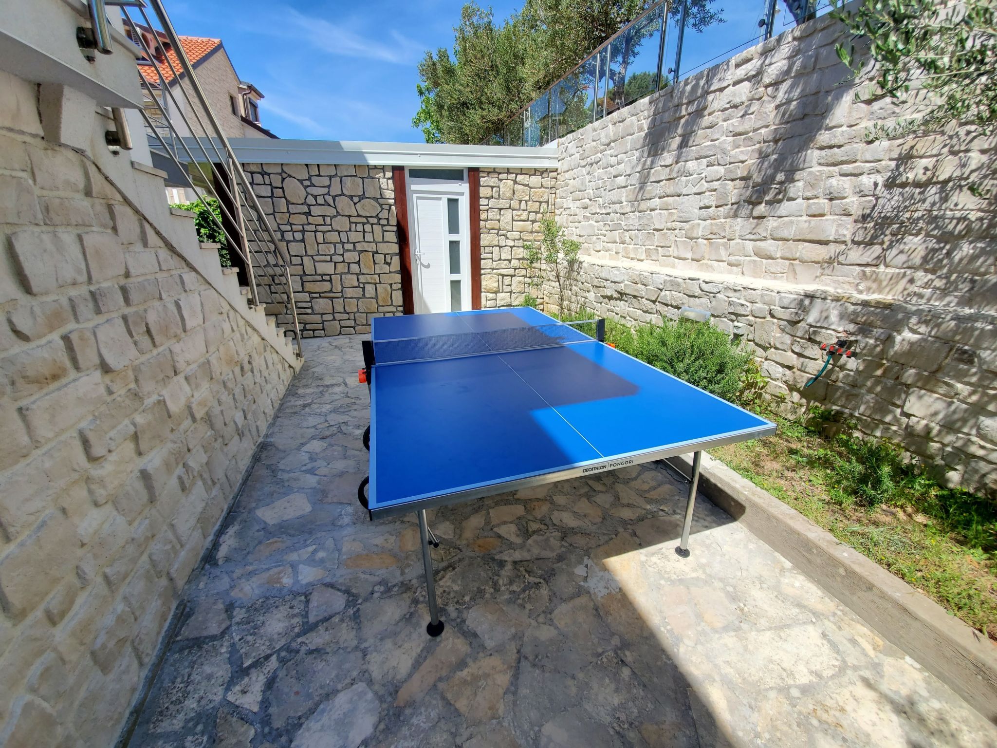 Haus in Stanići mit grünem Garten-Image-tags.info