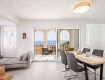 Moderne, helle Ferienwohnung mit Meerblick