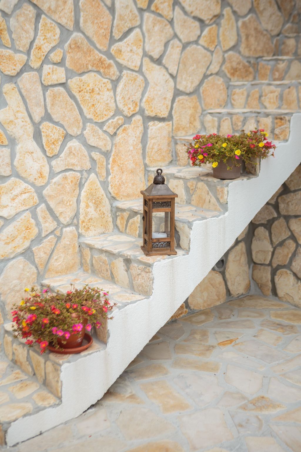 Moderne, helle Ferienwohnung mit Meerblick-Inside