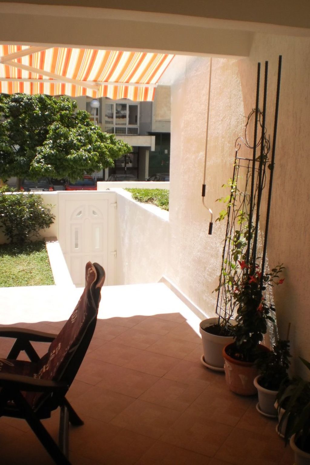 Moderne Ferienwohnung in Omiš mit Terrasse und Garten-Dedans