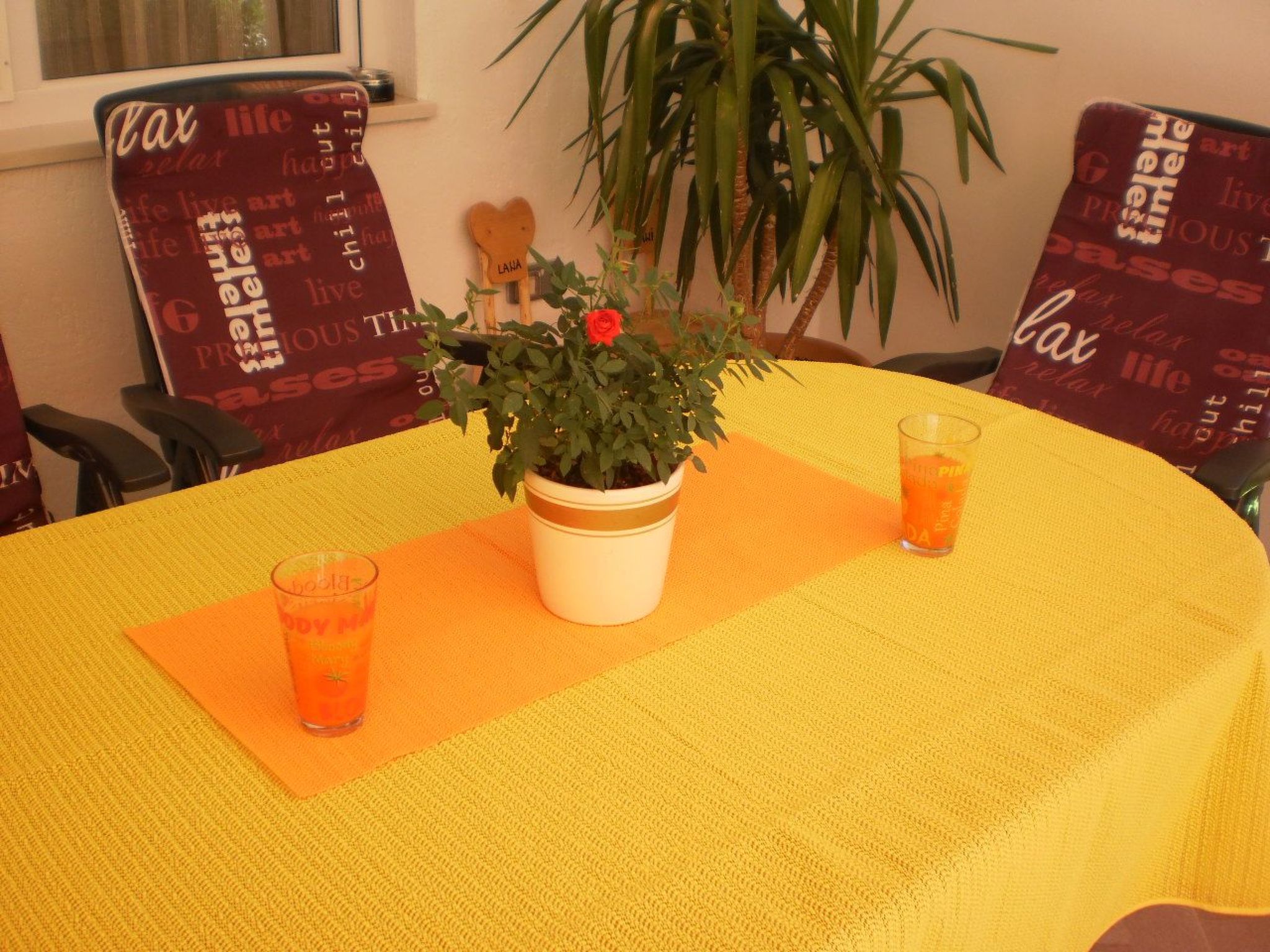 Moderne Ferienwohnung in Omiš mit Terrasse und Garten-Dedans