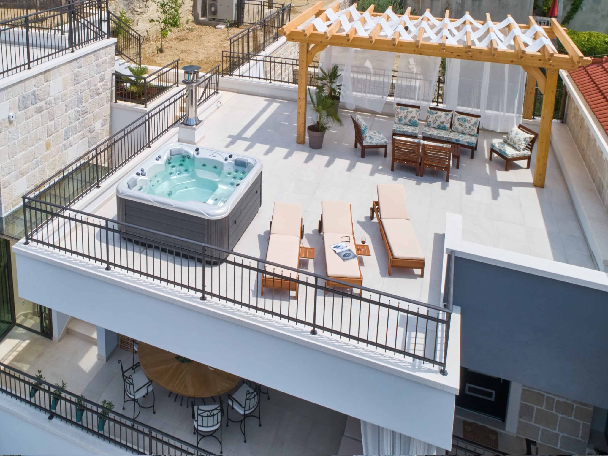 Wunderschön gestaltete Villa Mladenka in Suhi Potok-Dedans