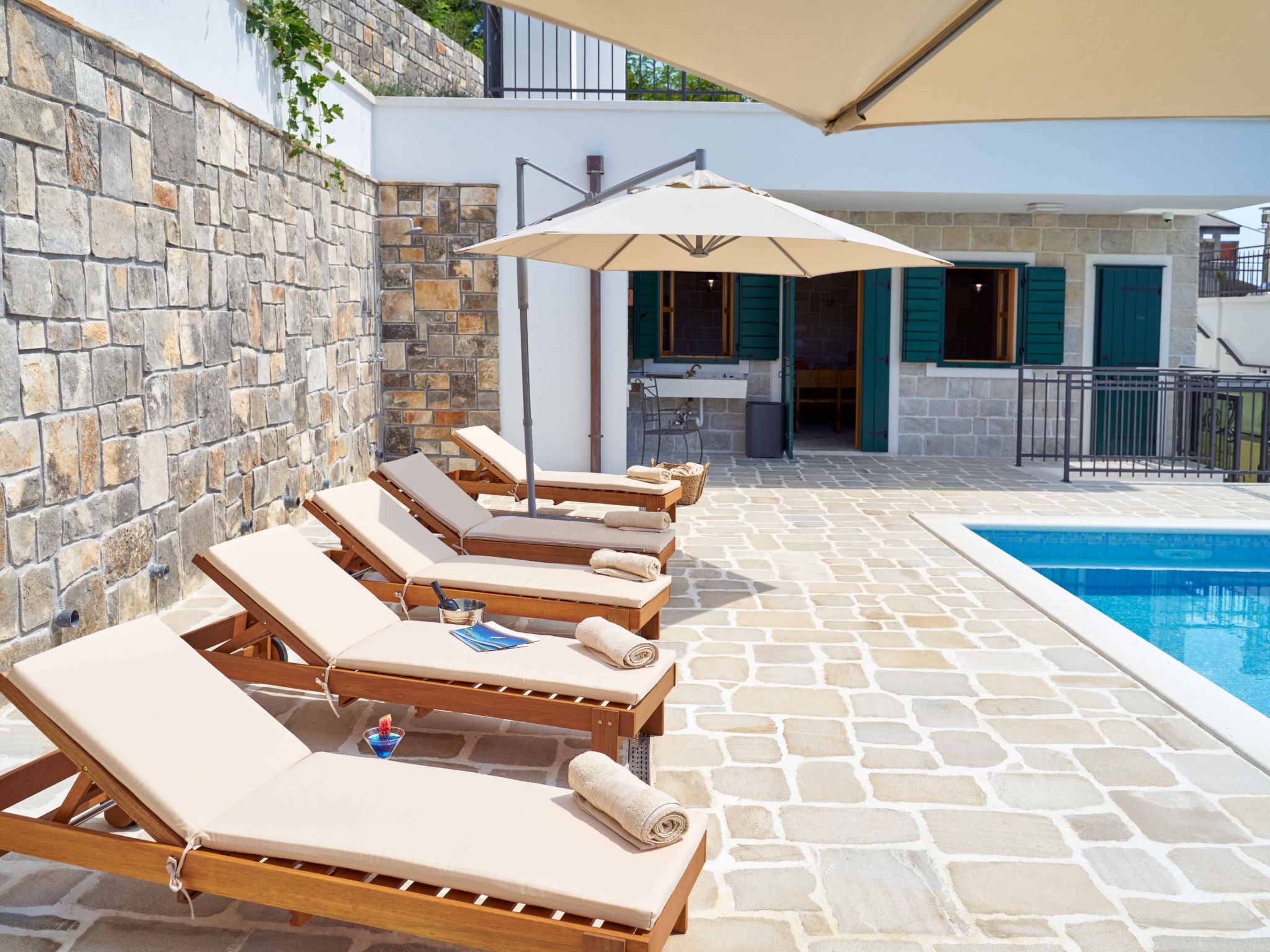 Wunderschön gestaltete Villa Mladenka in Suhi Potok-Dedans