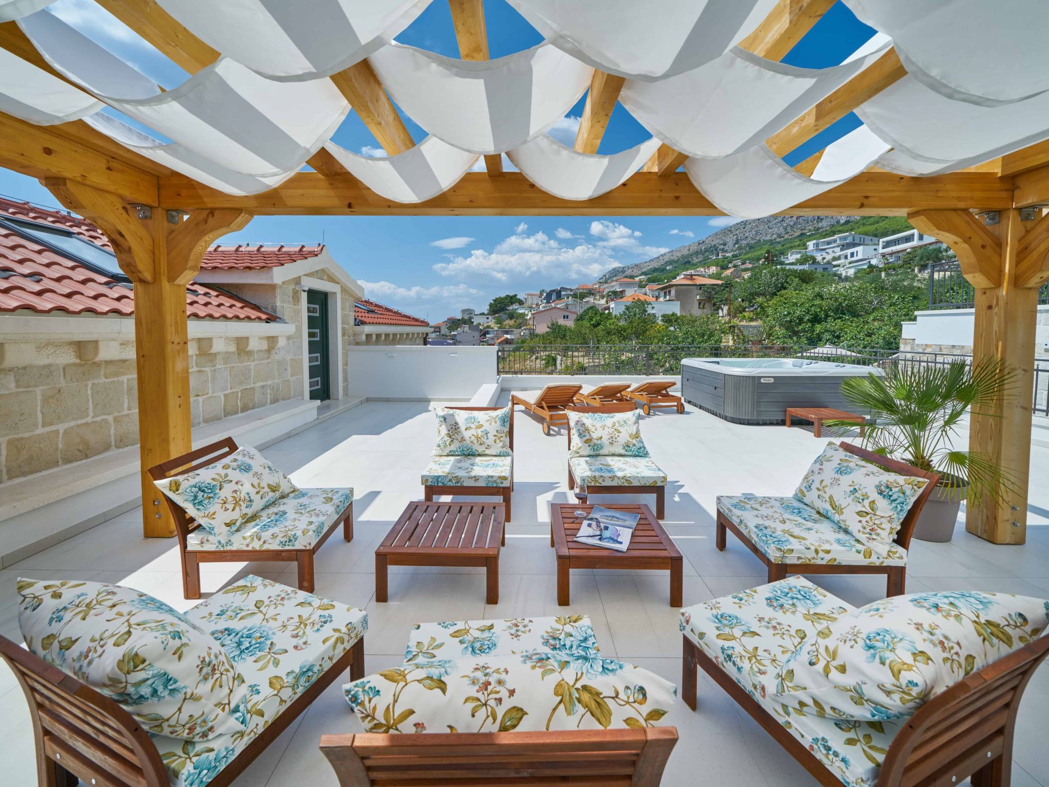 Wunderschön gestaltete Villa Mladenka in Suhi Potok-Dedans