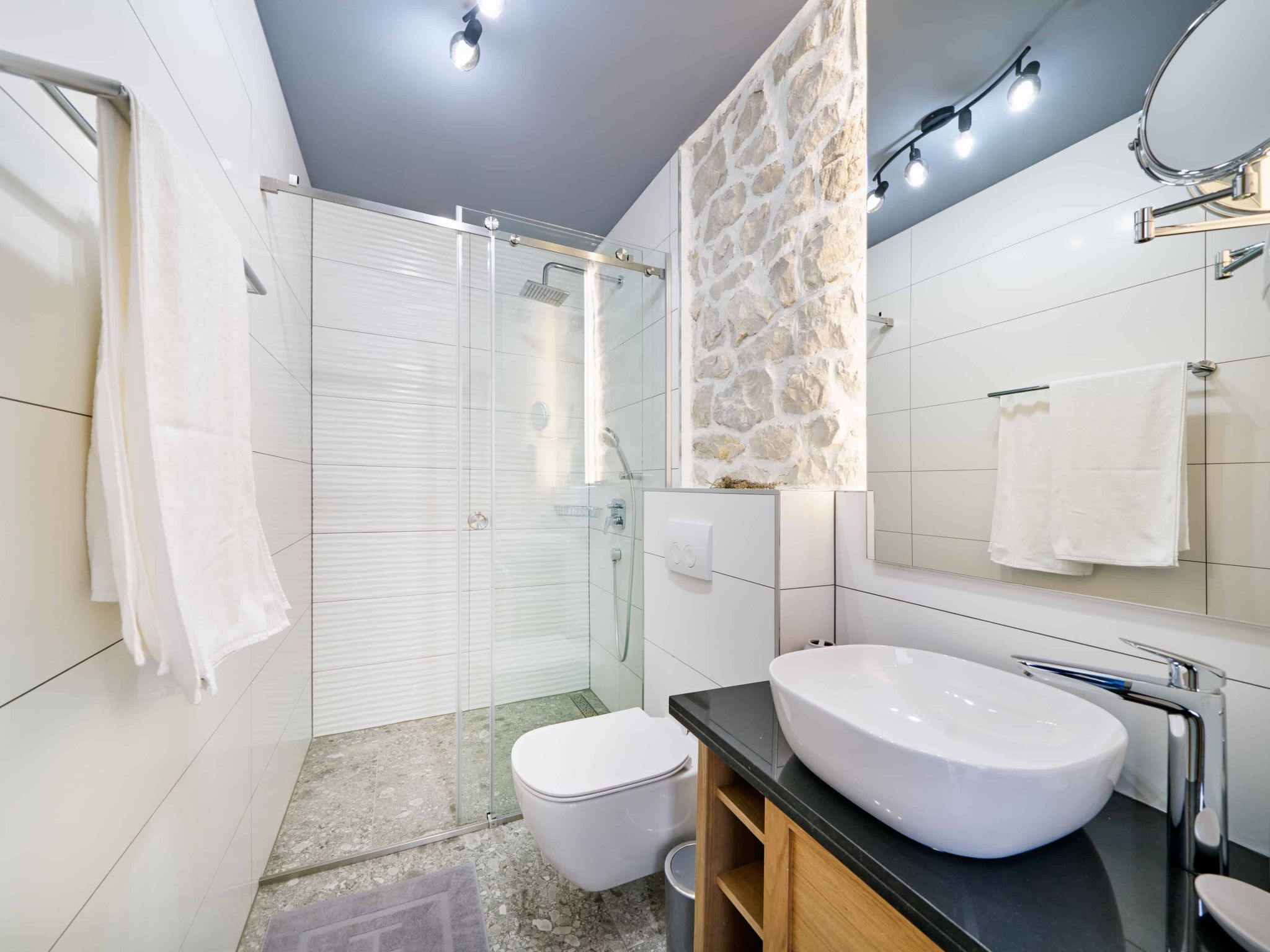 Wunderschön gestaltete Villa Mladenka in Suhi Potok-Dedans