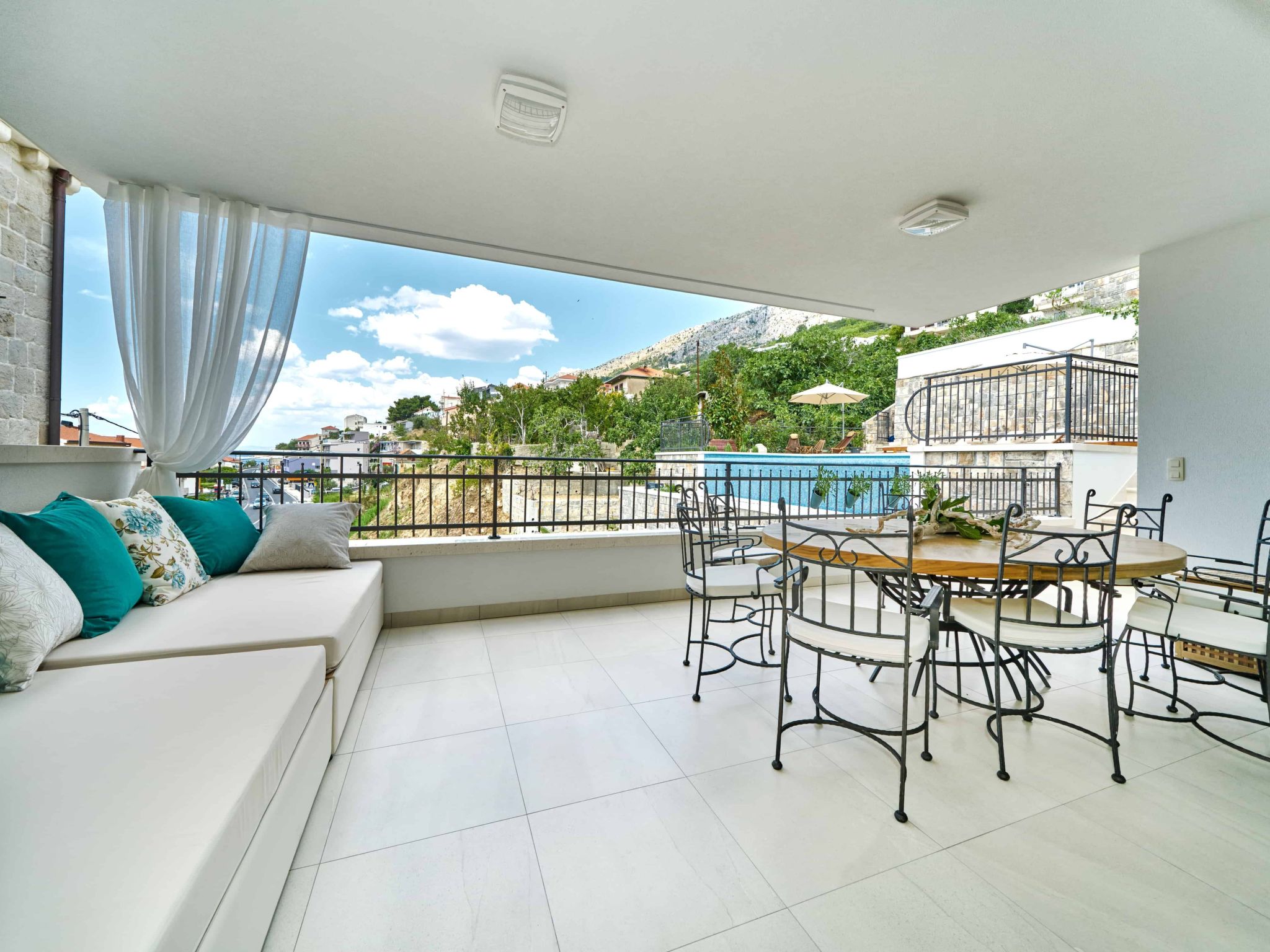 Wunderschön gestaltete Villa Mladenka in Suhi Potok-Dedans