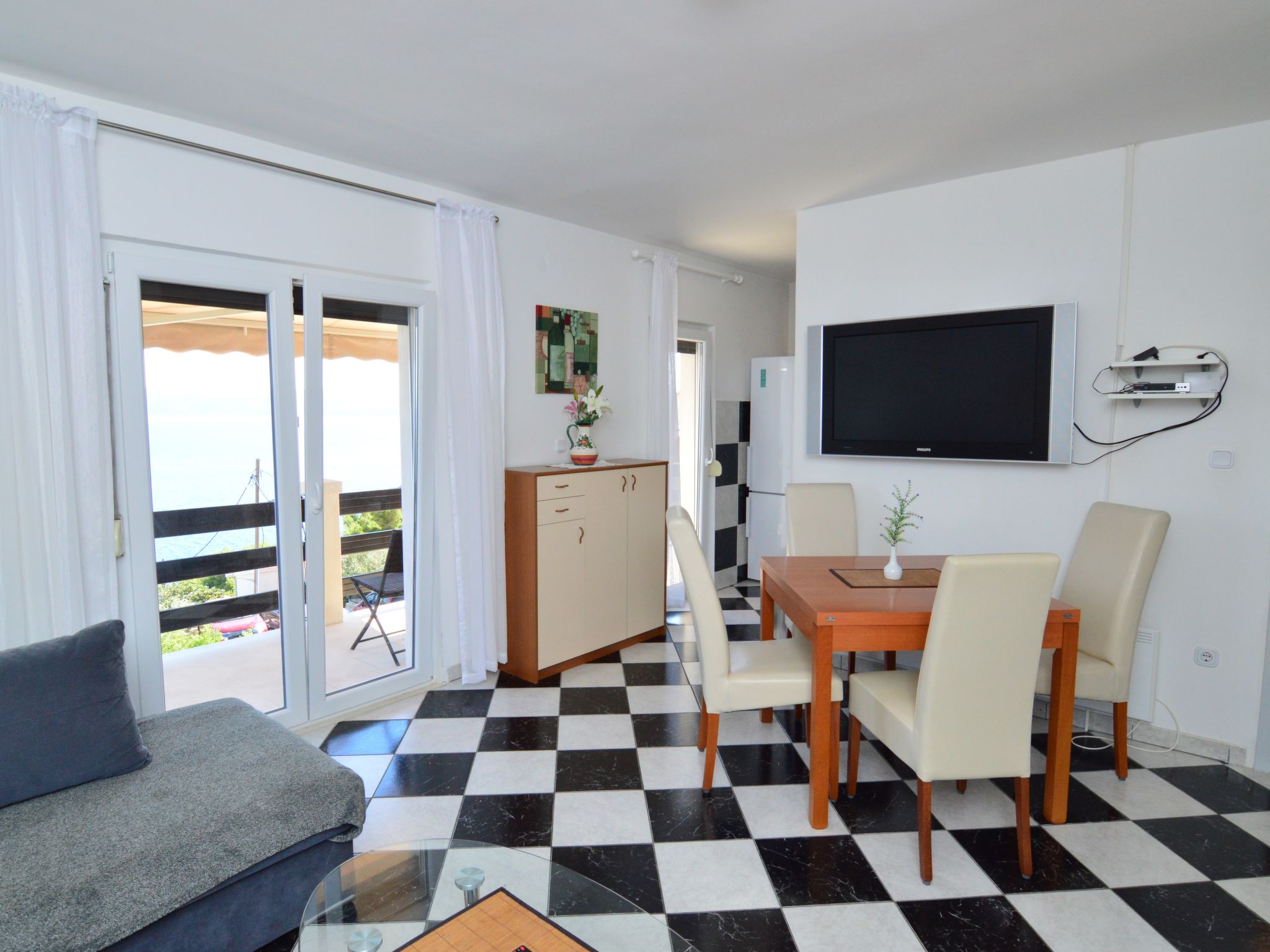 Nina — Kitchen / Dining Room (5 of 31)
