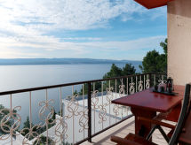Appartement Lada: Uw zomerverblijf aan de kust bij Omiš - thumbnail 2