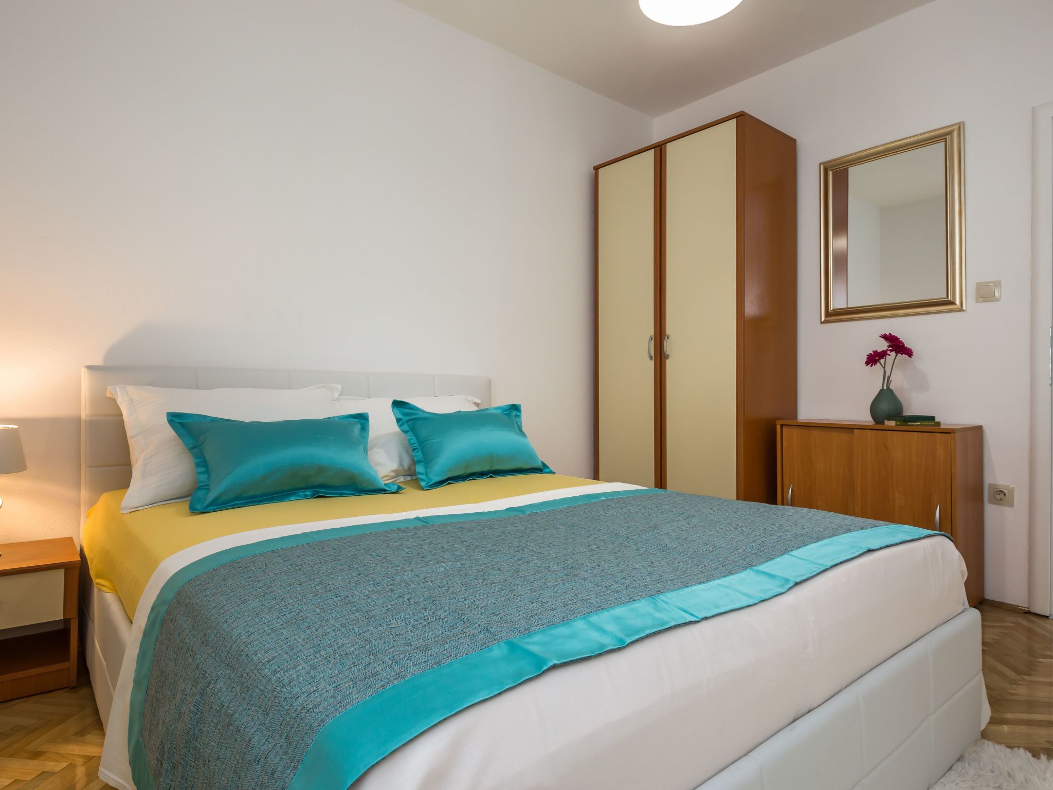 Große Wohnung in Omiš mit Möbliertem Balkon-Dedans