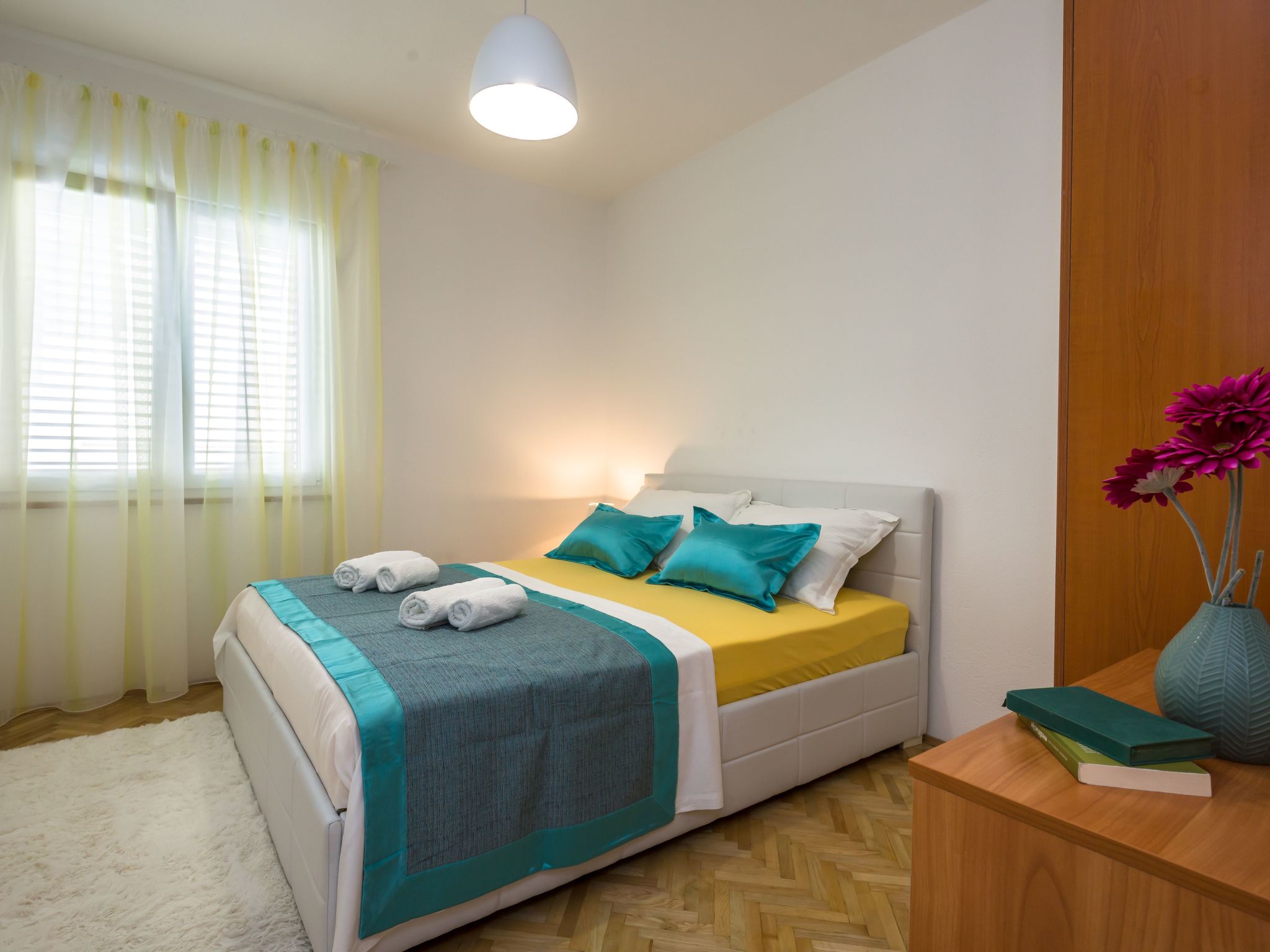 Große Wohnung in Omiš mit Möbliertem Balkon-Dedans