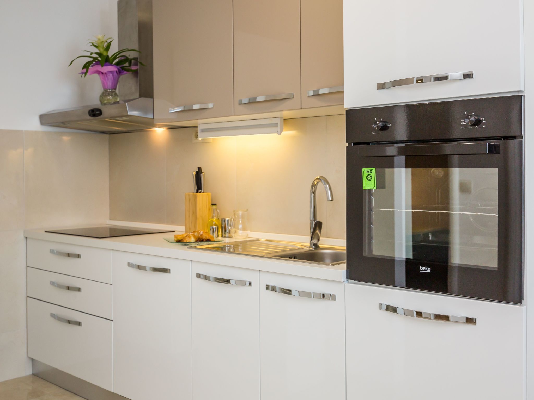 Große Wohnung in Omiš mit Möbliertem Balkon-Dedans