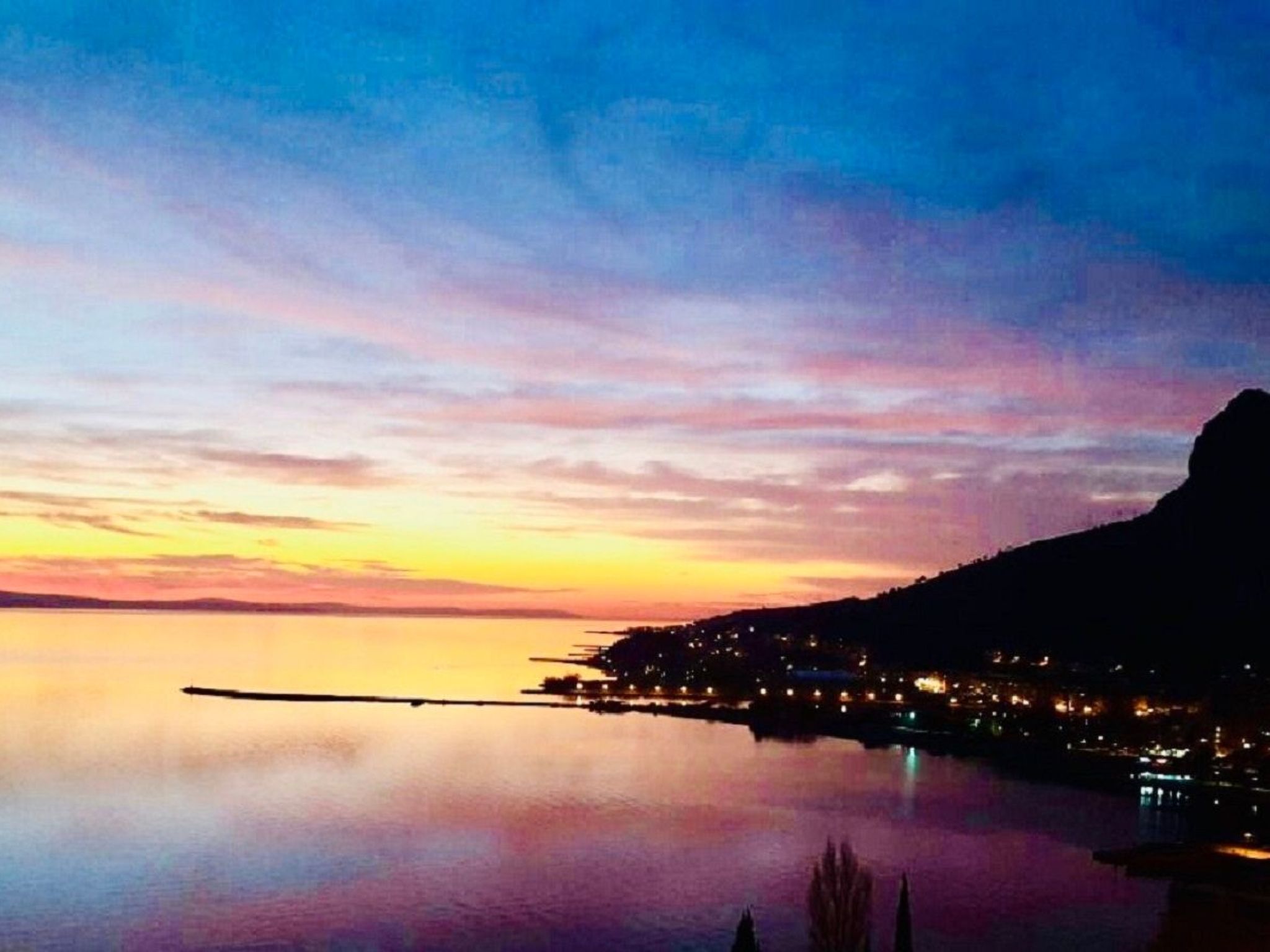 Große Wohnung in Omiš mit Möbliertem Balkon-Dedans