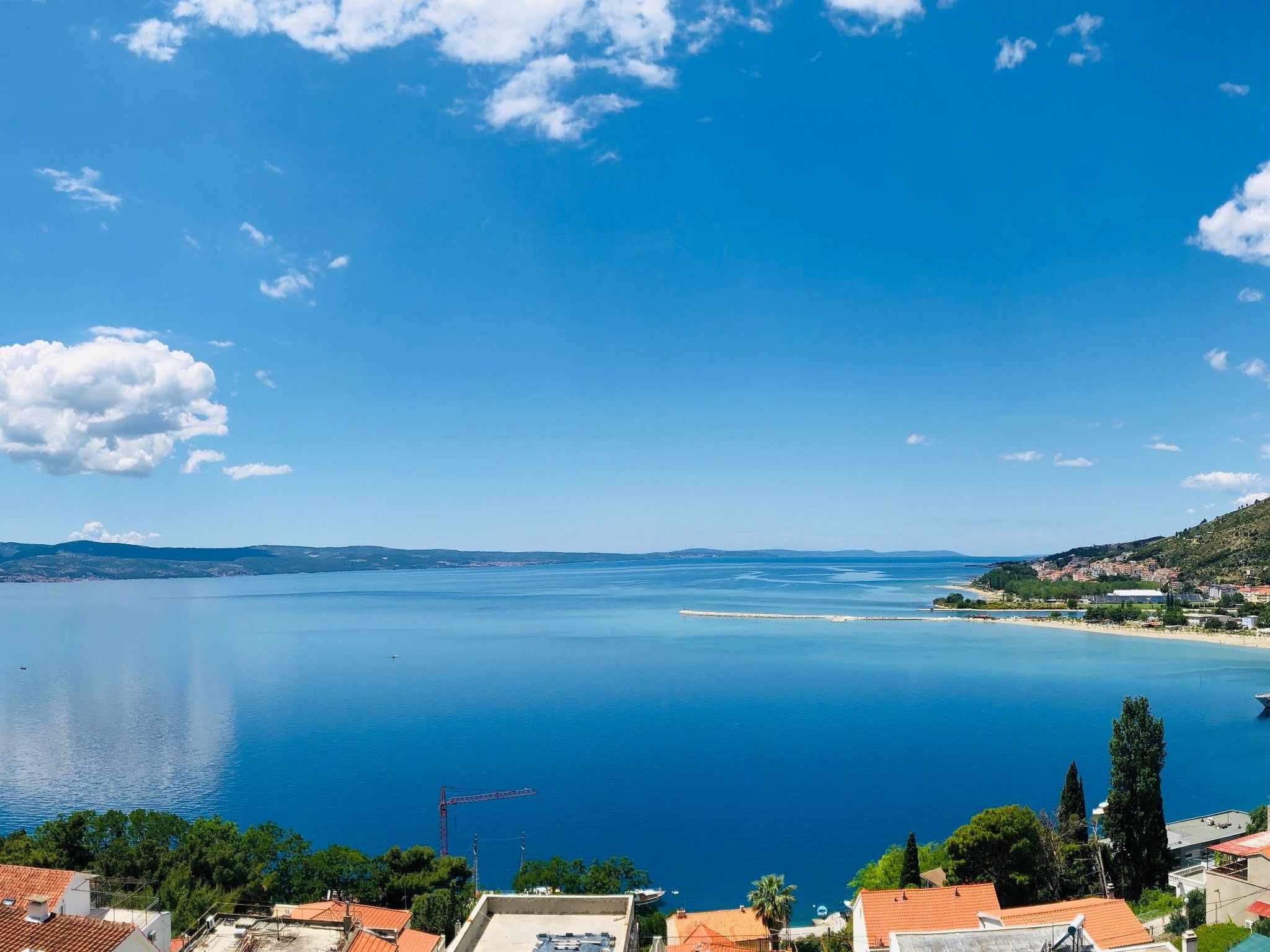 Große Wohnung in Omiš mit Möbliertem Balkon-Dedans