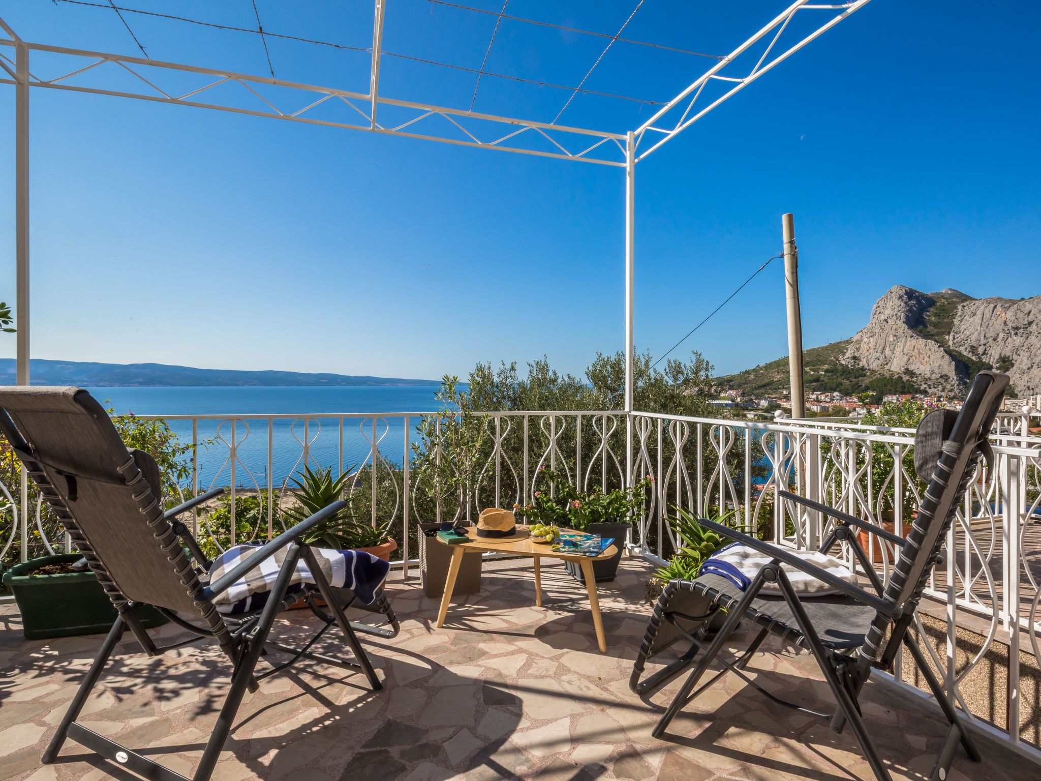 Große Wohnung in Omis mit Terrasse und Meerblick-Dedans