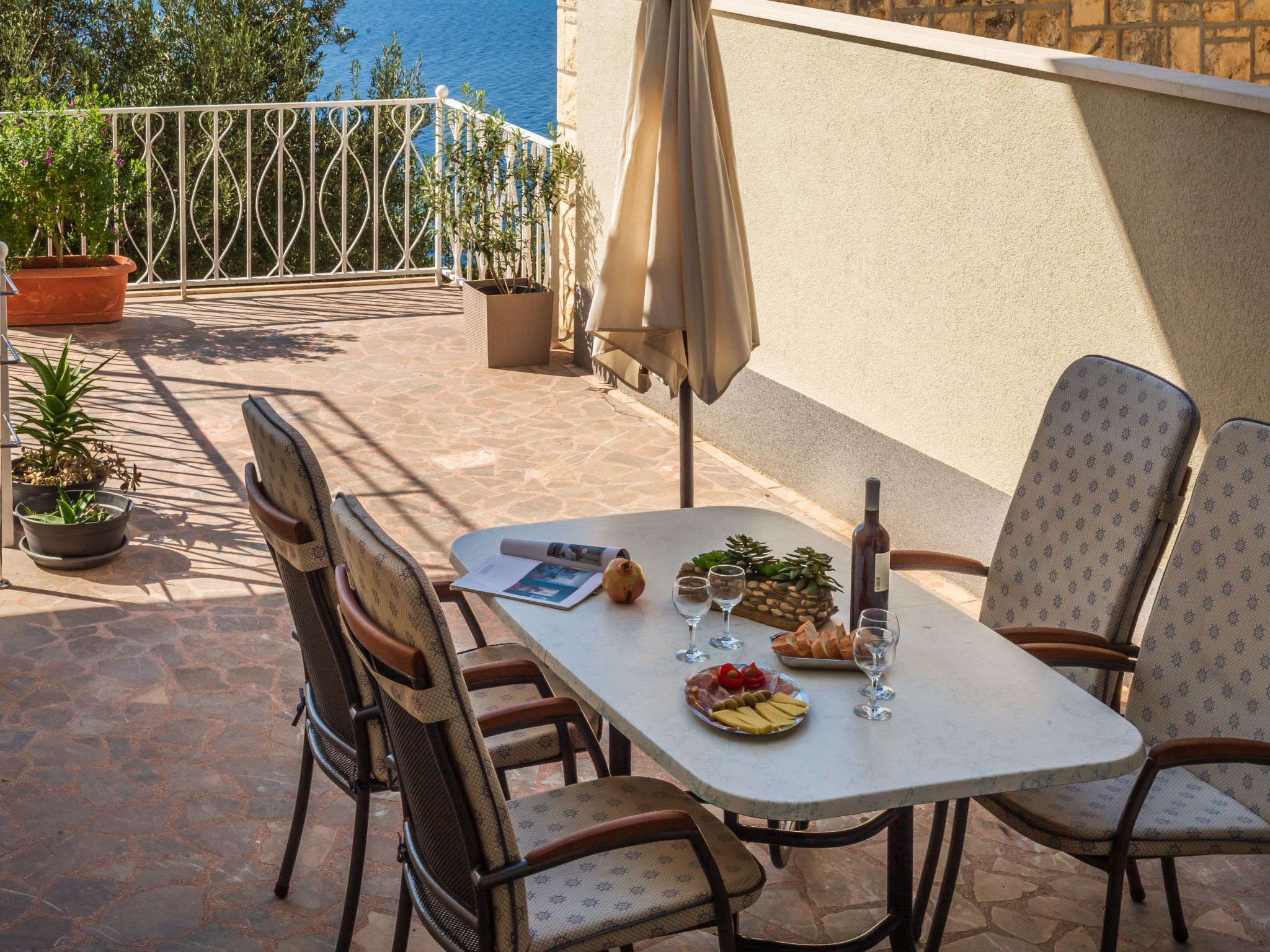 Große Wohnung in Omis mit Terrasse und Meerblick-Dedans
