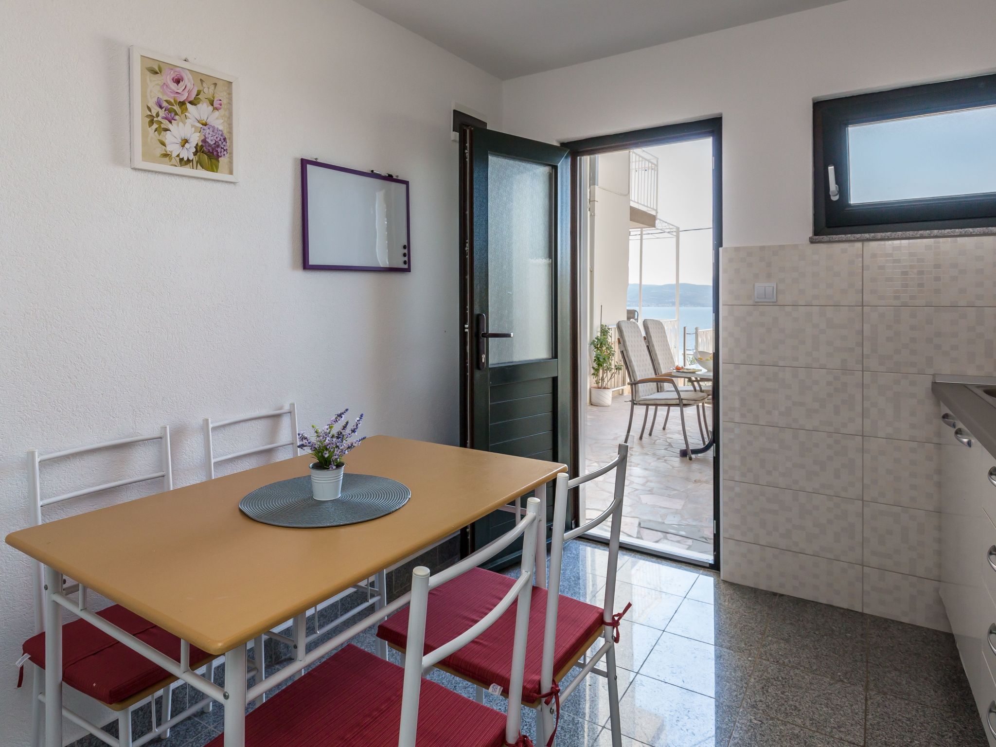 Große Wohnung in Omis mit Terrasse und Meerblick-Dedans