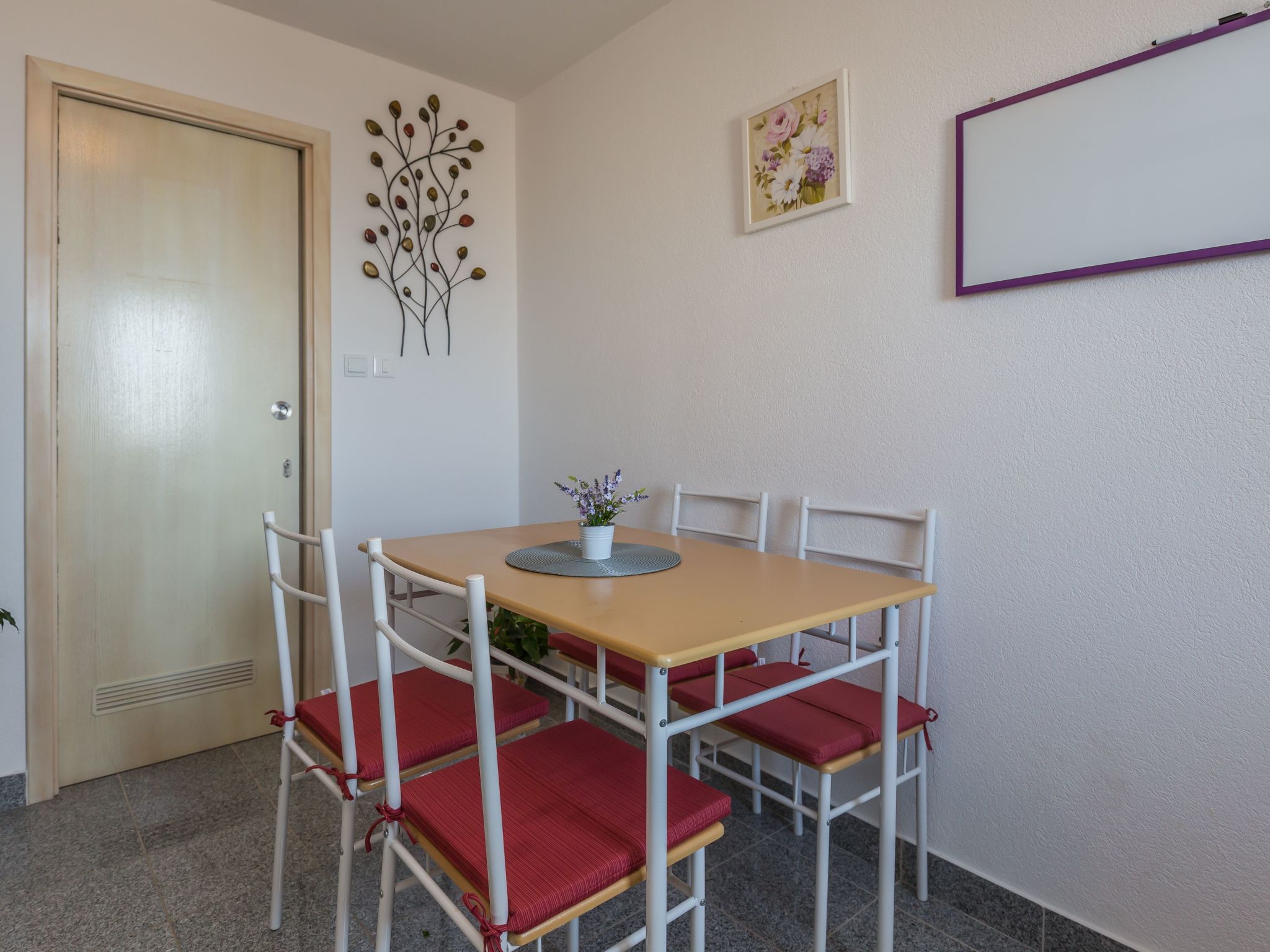 Große Wohnung in Omis mit Terrasse und Meerblick-Dedans