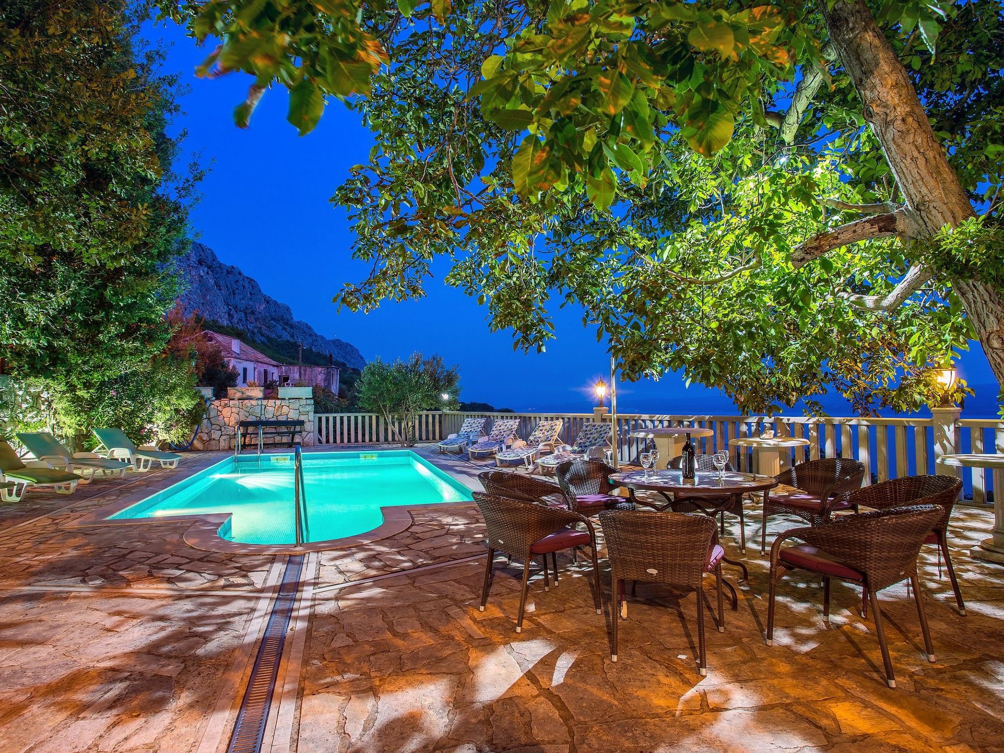 Villa Simunovi dvori-Binnen