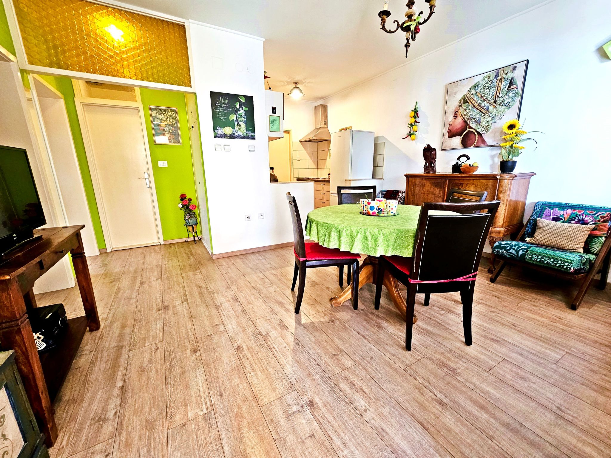 Wohnung in Jesenice mit Terrasse-Binnen