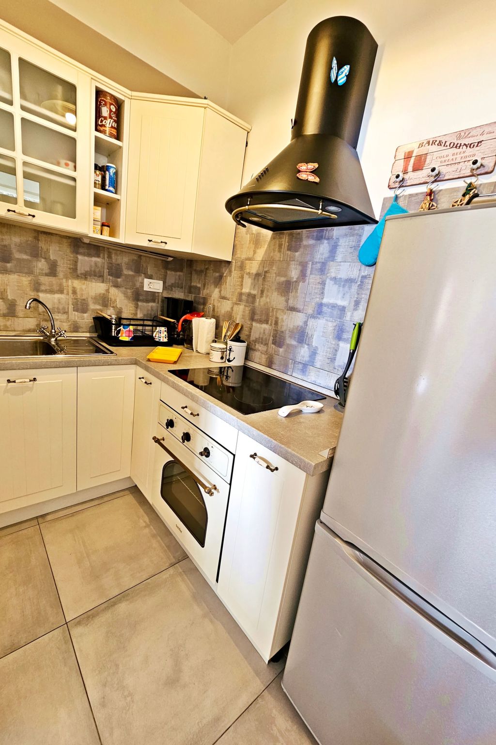 Schöne Ferienwohnung in Jesenice mit Terrasse-Binnen