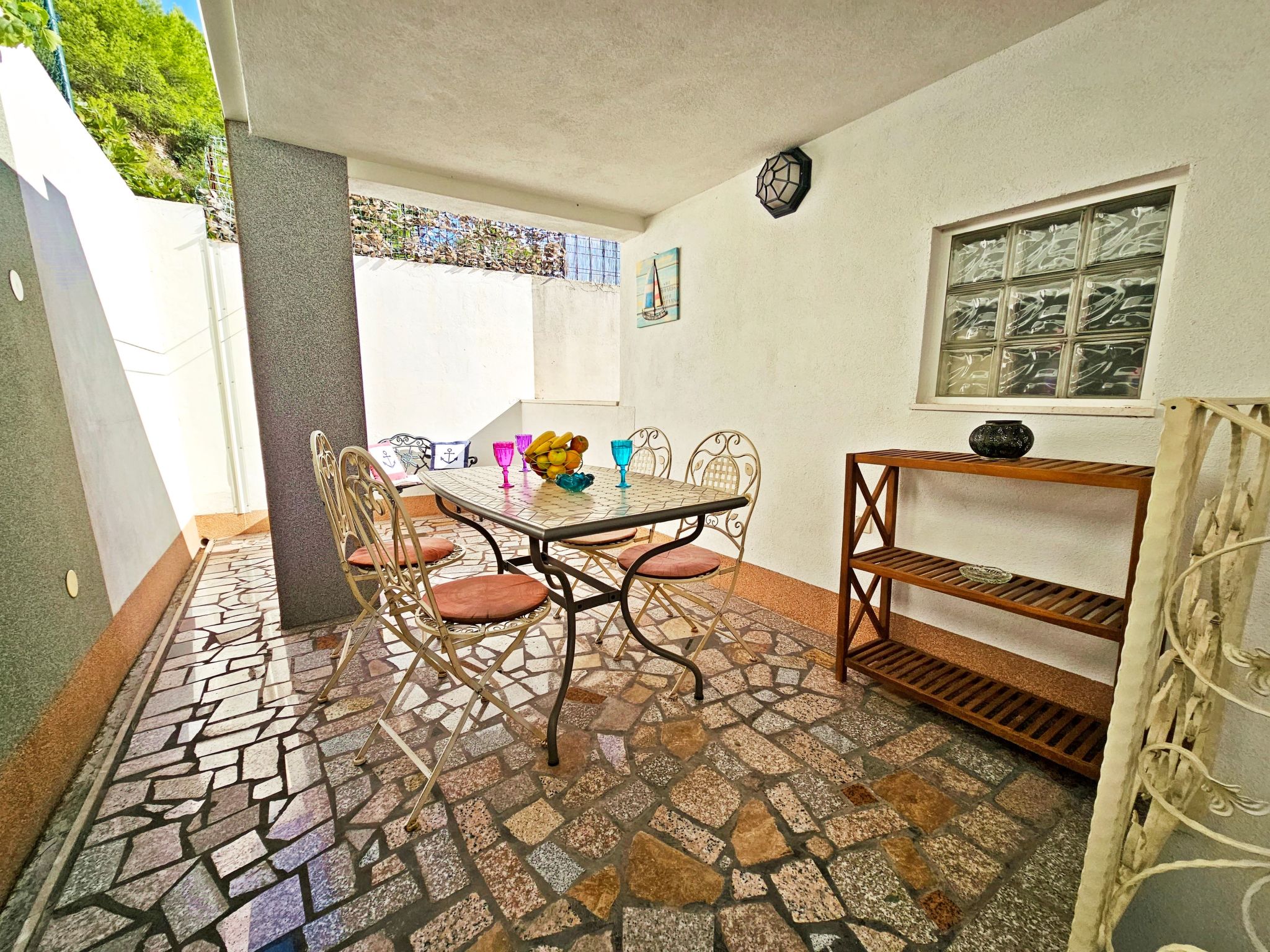 Schöne Ferienwohnung in Jesenice mit Terrasse-Buiten