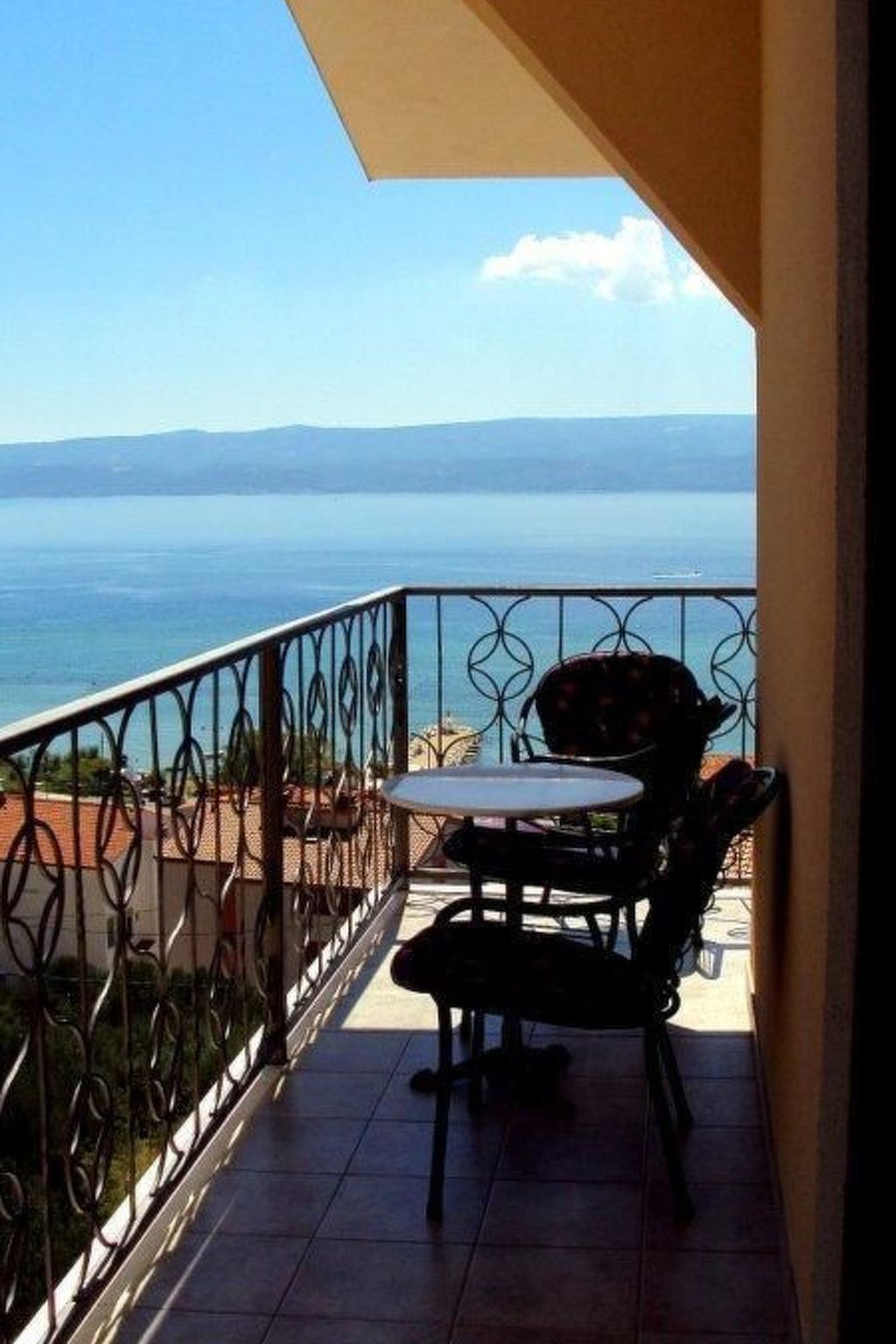 Appartement in Duće mit Grill und Terrasse