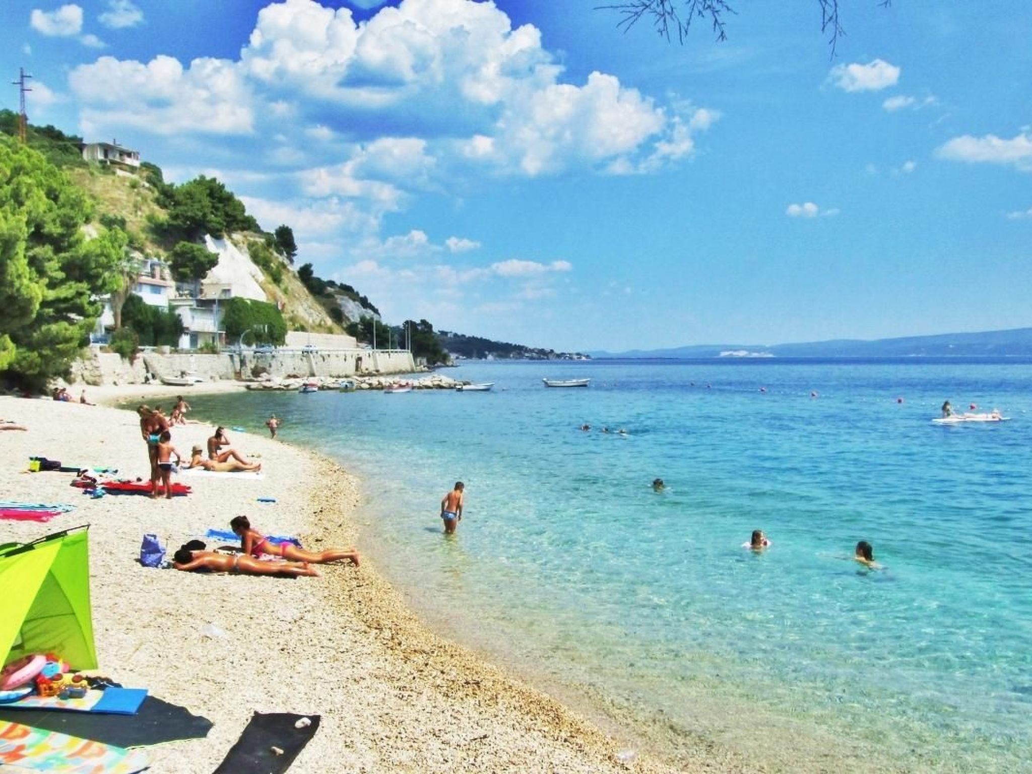 Mit überdachter Terrasse am Strand mit Meerblick-Image-tags.info