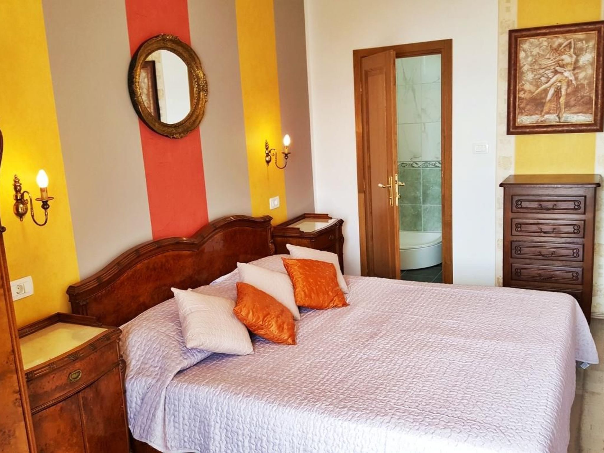 Mit überdachter Terrasse und Balkon am Strand mit Meerblick-Image-tags.info