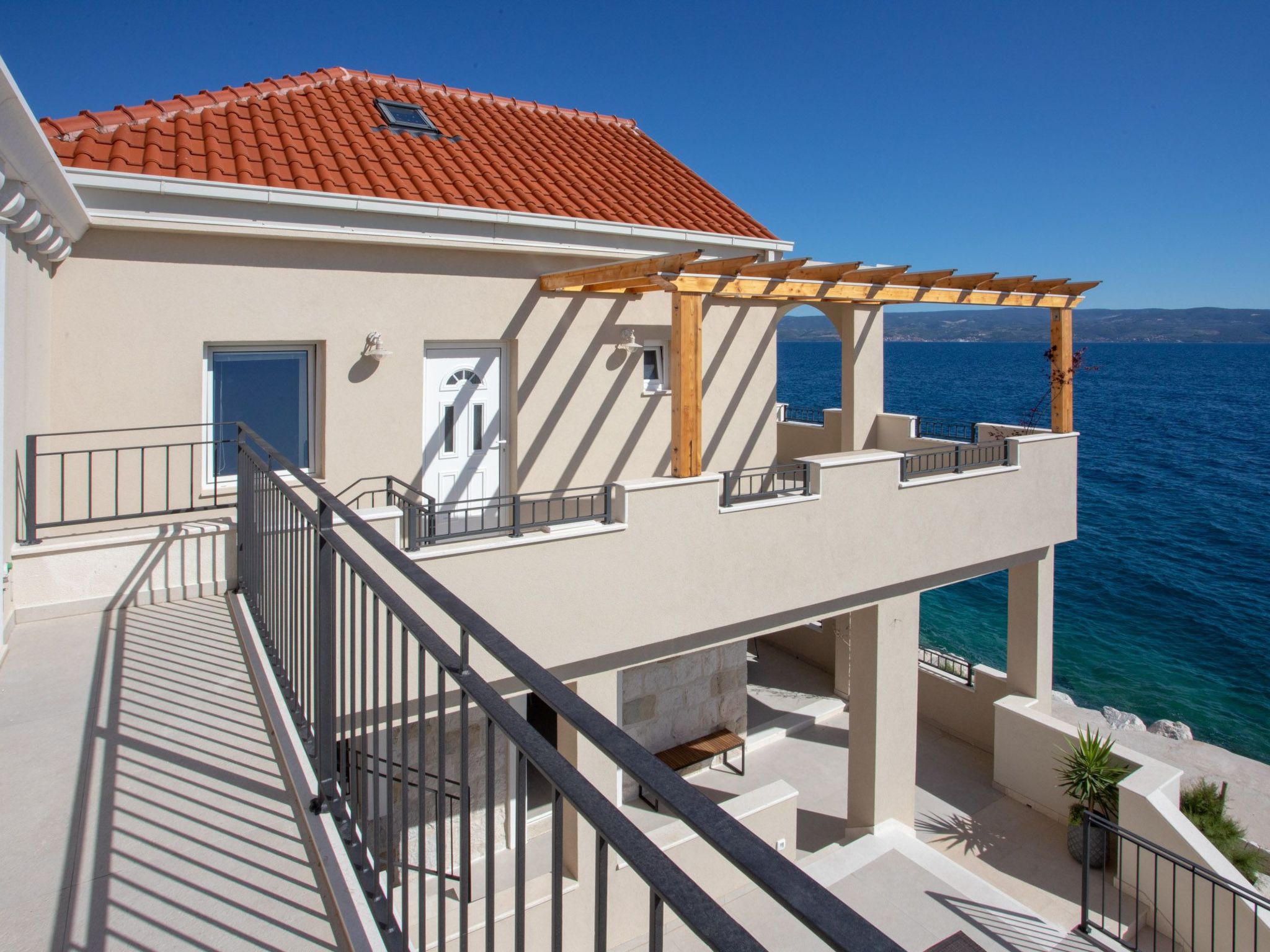 Für 12 Personen ca. 180 m² in Jesenice, Dalmatien (Gespanschaft Split-Dalm-Dedans