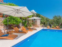Villa Betelgeuse: Moderne Vrijstaande Villa met Privézwembad bij Omiš - thumbnail 1