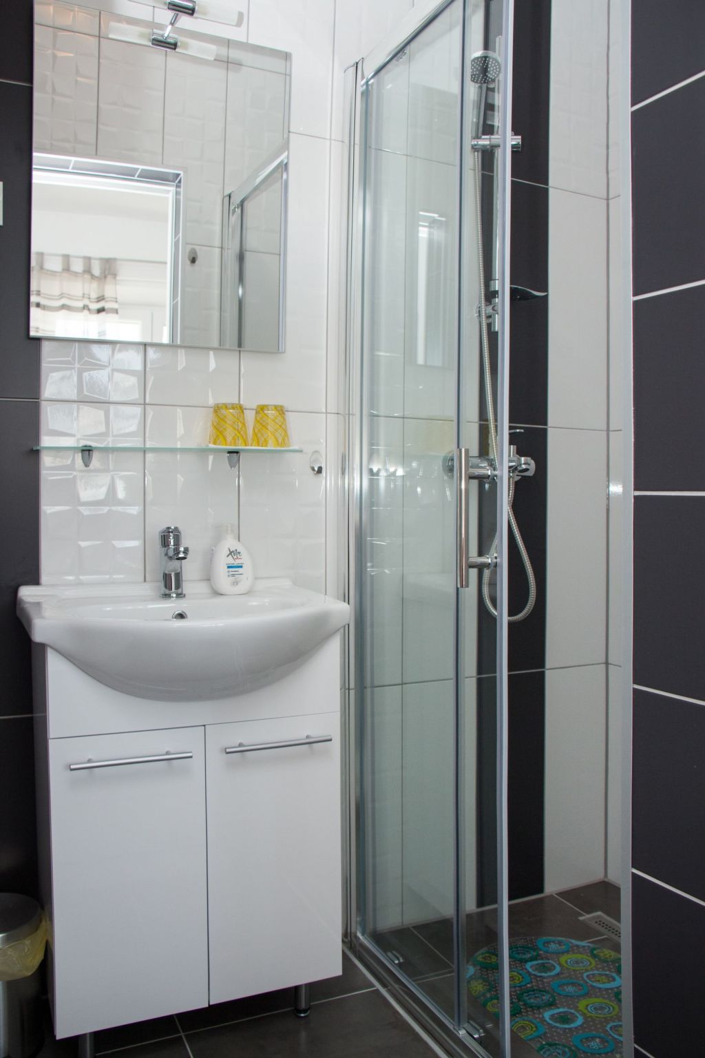 Moderne Ferienwohnung Bava-Dedans