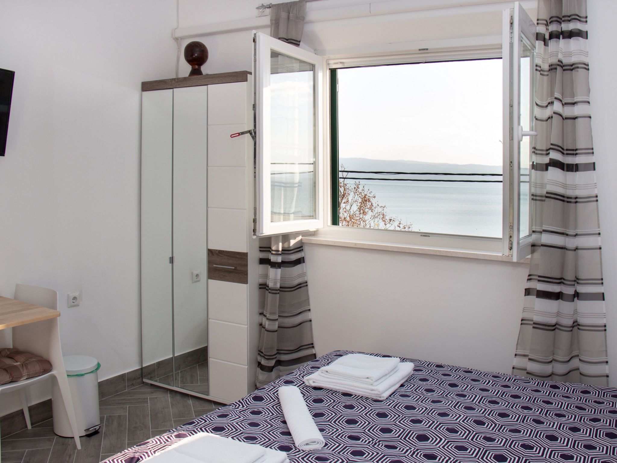 Moderne Ferienwohnung Bava-Dedans