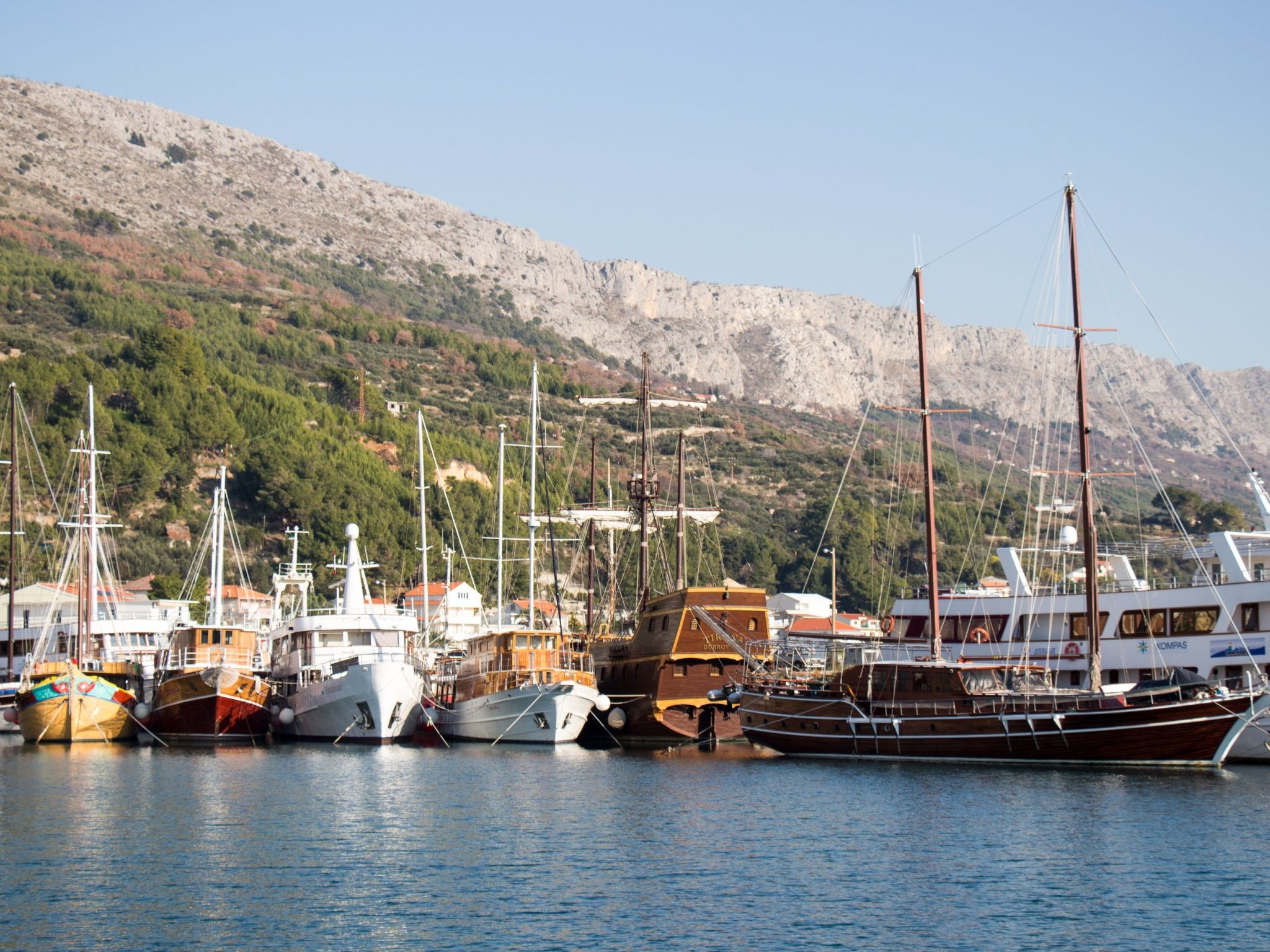 Moderne Ferienwohnung Bava-Dedans