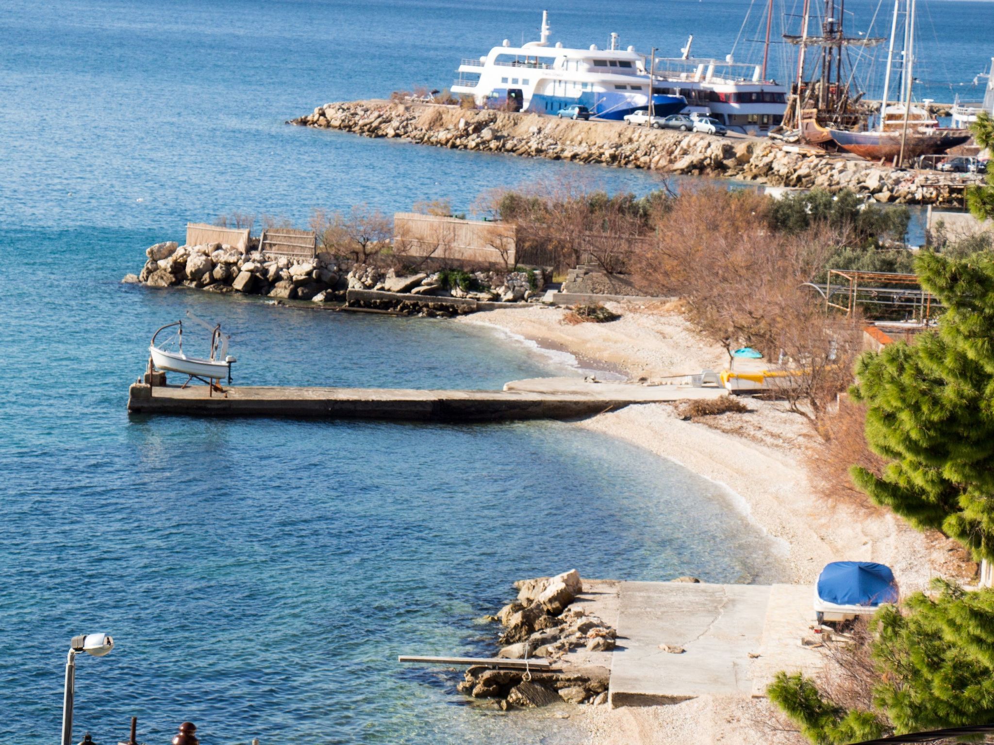 Moderne Ferienwohnung Bava-Dedans