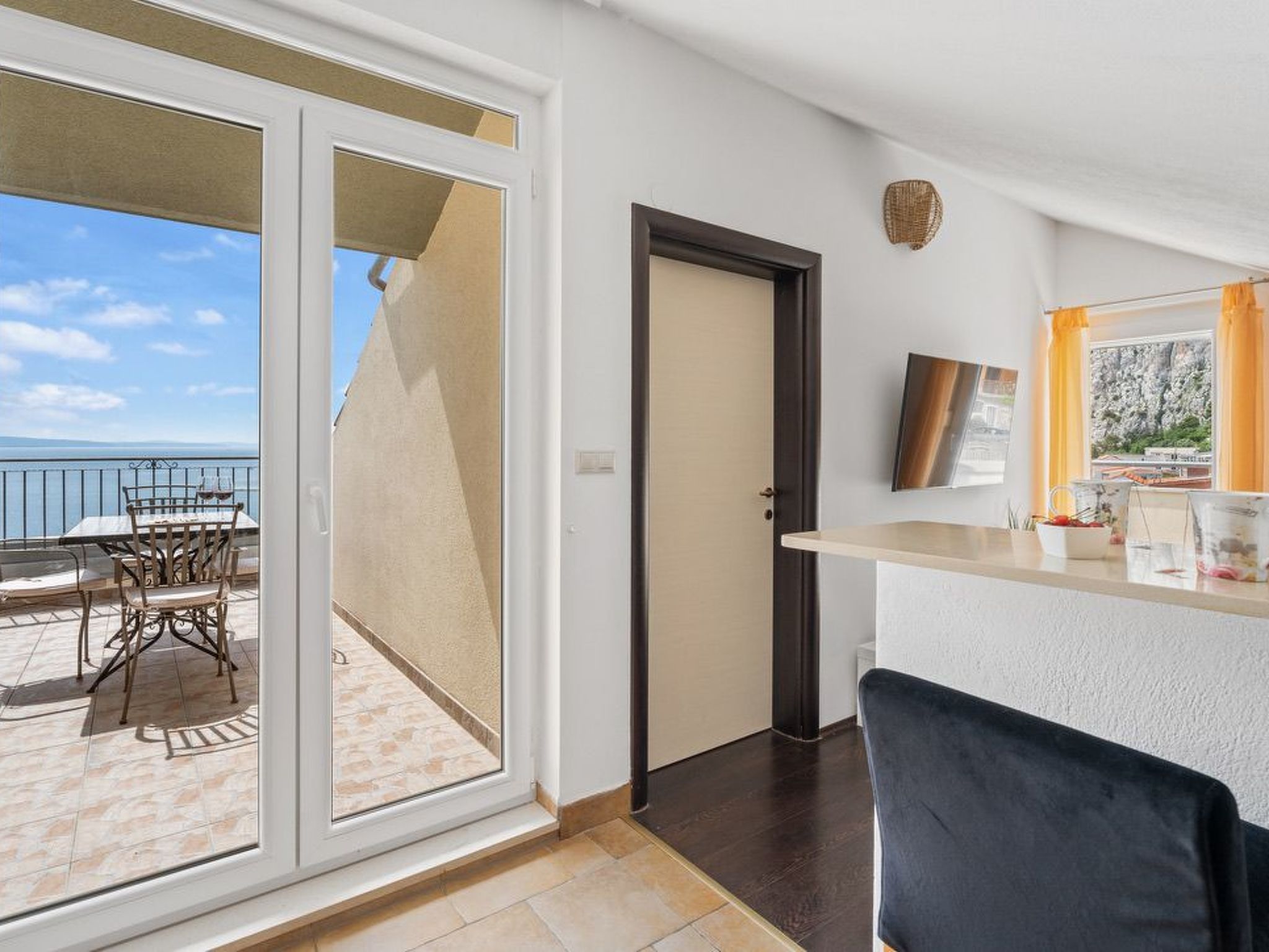 Ferienappartement mit zwei Meerblick-Balkonen-Inside