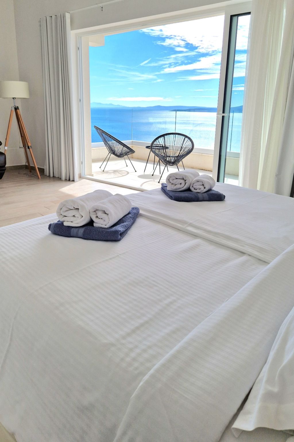 2 Schlafzimmer Villa Blue Dream mit Infinity-Pool-Inside