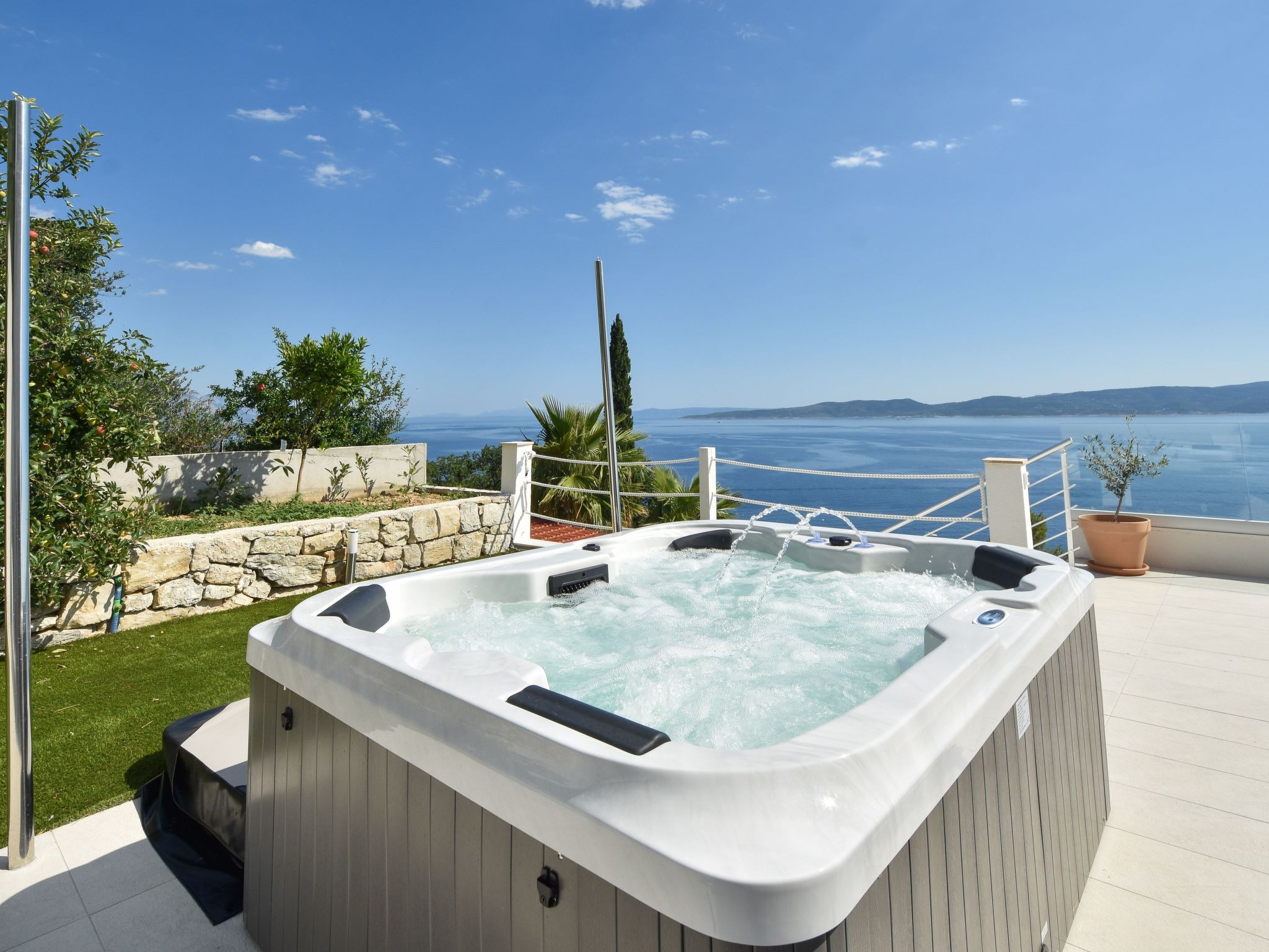 2 Schlafzimmer Villa Blue Dream mit Infinity-Pool