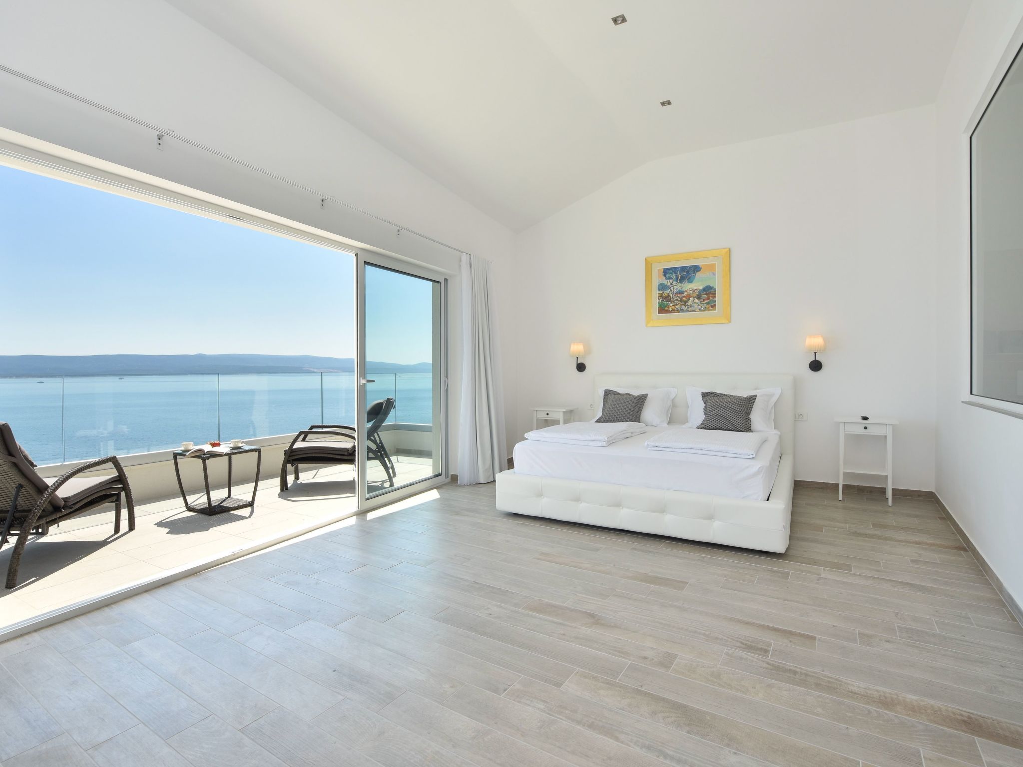 2 Schlafzimmer Villa Blue Dream mit Infinity-Pool-Inside