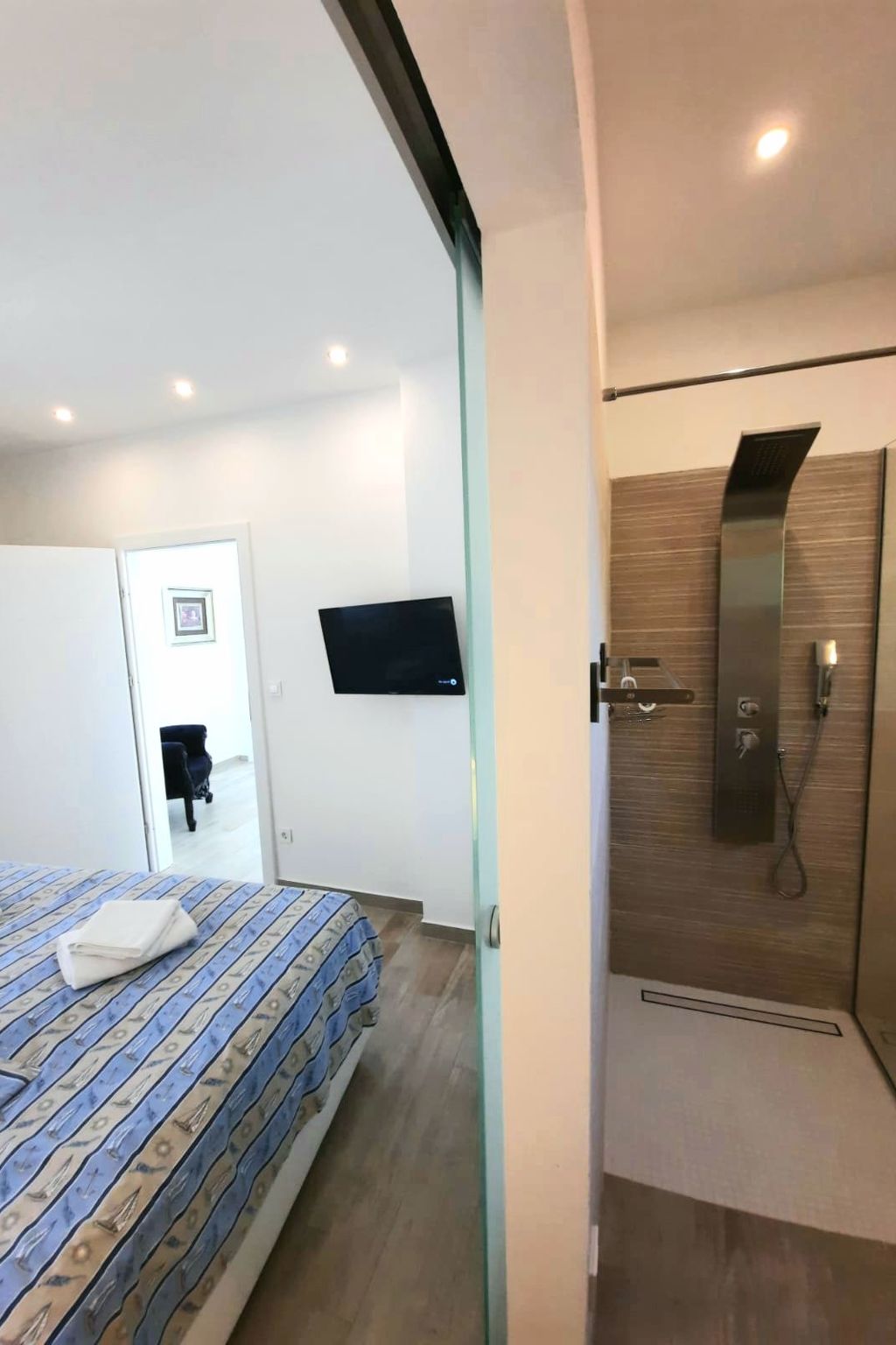 2 Schlafzimmer Villa Blue Dream mit Infinity-Pool-Inside