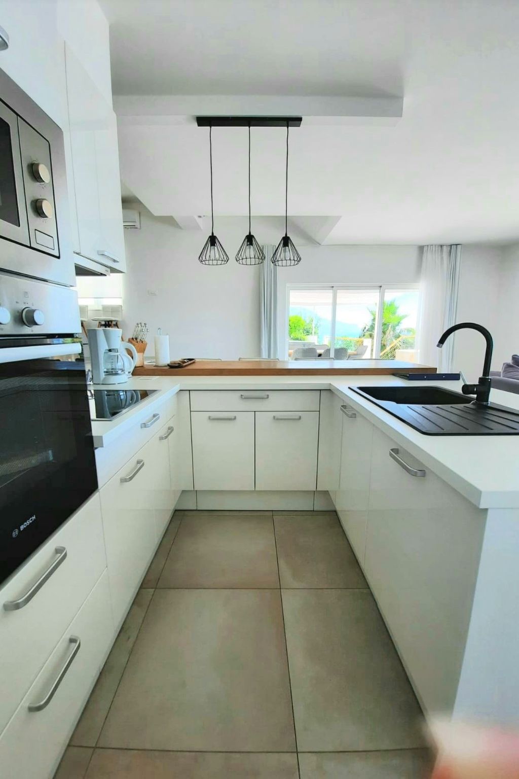 2 Schlafzimmer Villa Blue Dream mit Infinity-Pool-Inside