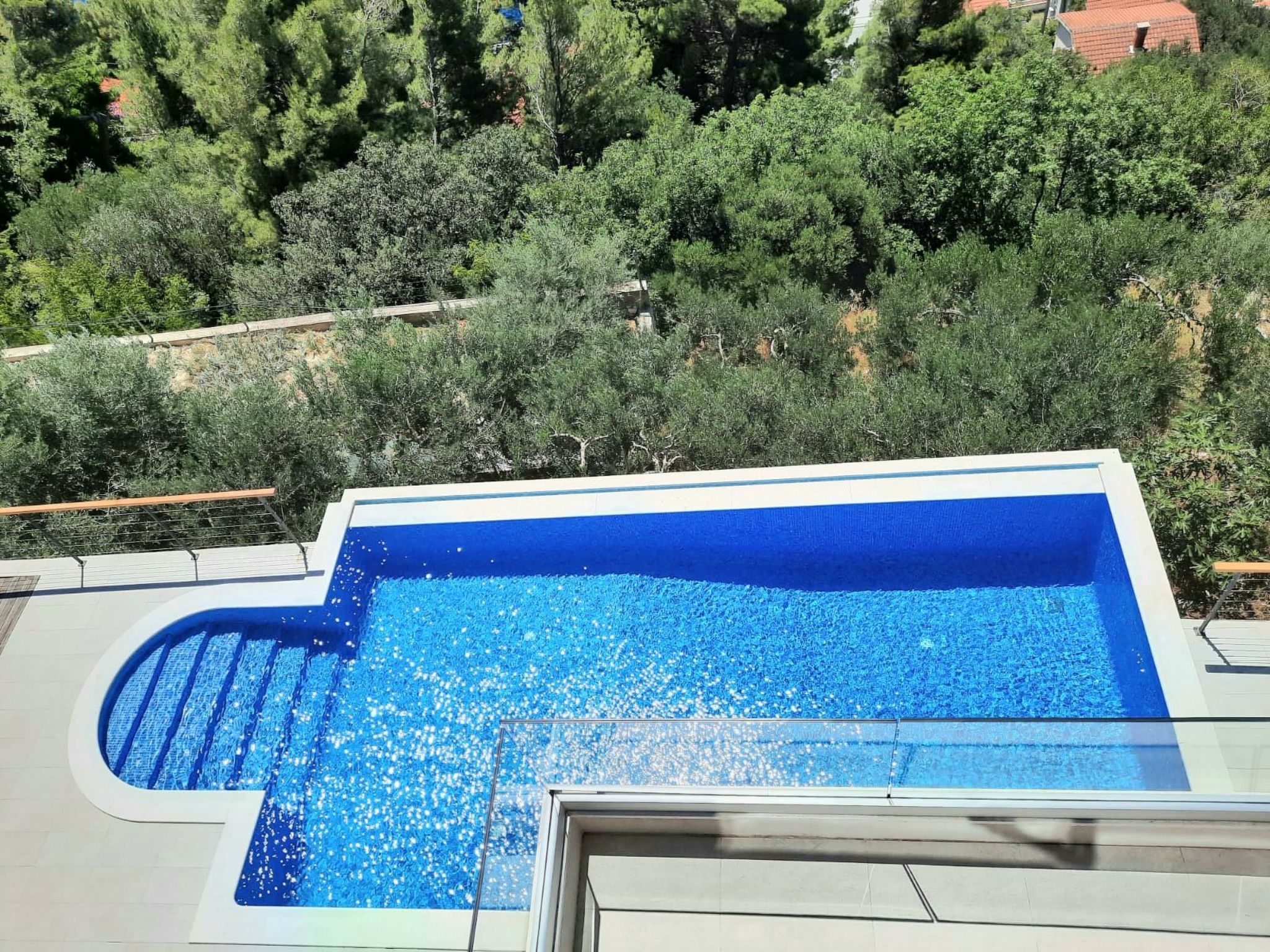 2 Schlafzimmer Villa Blue Dream mit Infinity-Pool-Inside