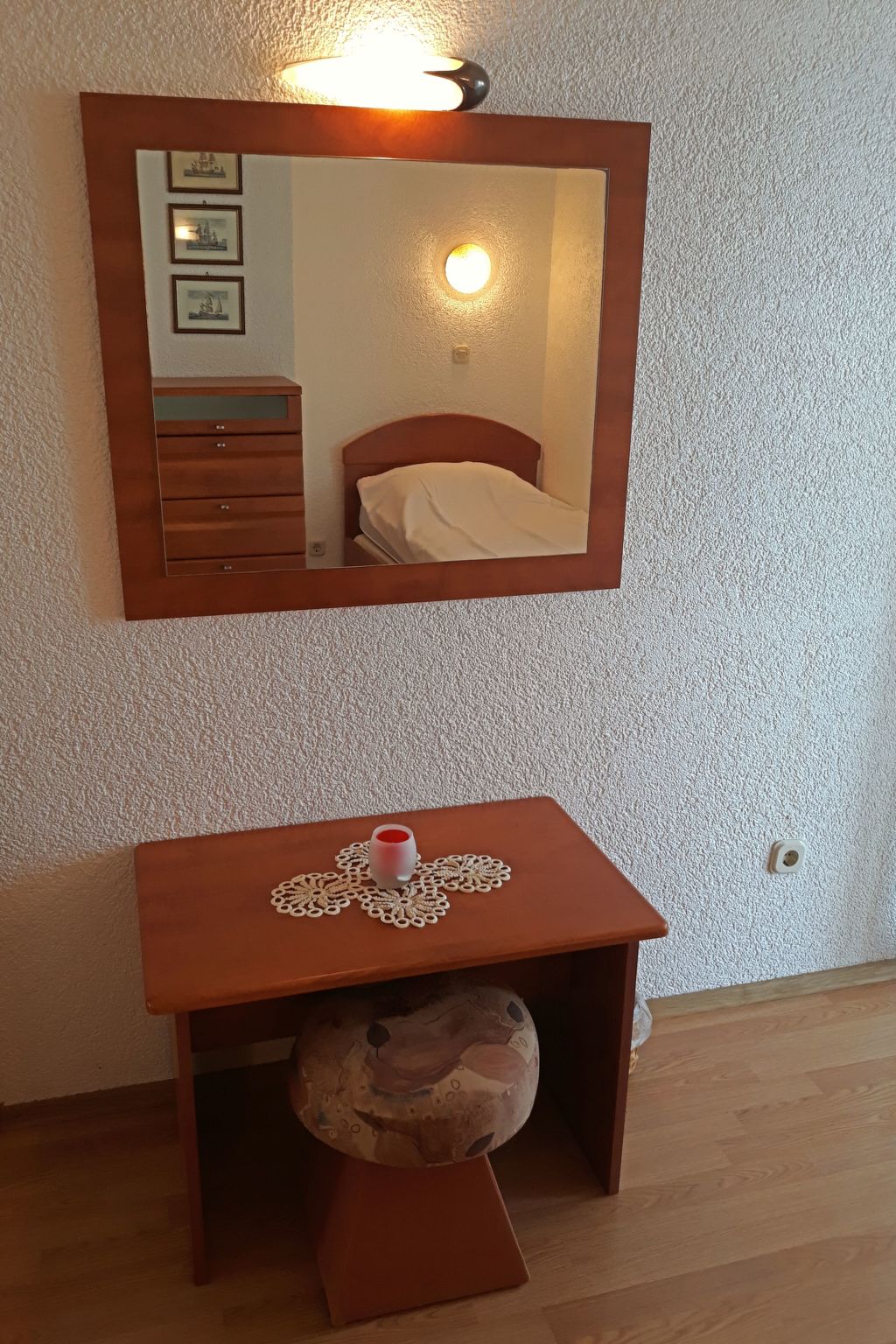 Haus am Wasser mit Blick aufs Wasser-Drinnen