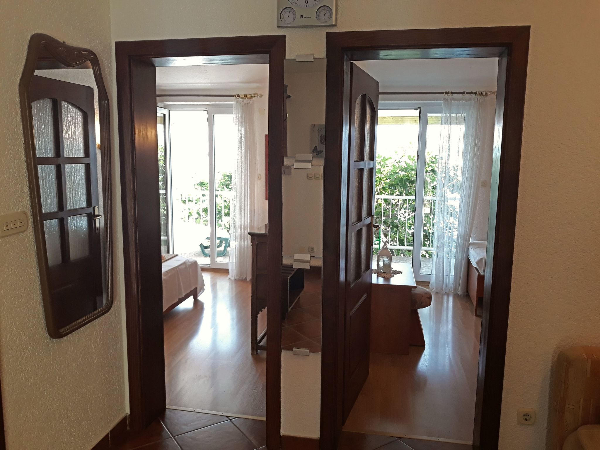 Haus am Wasser mit Blick aufs Wasser-Drinnen