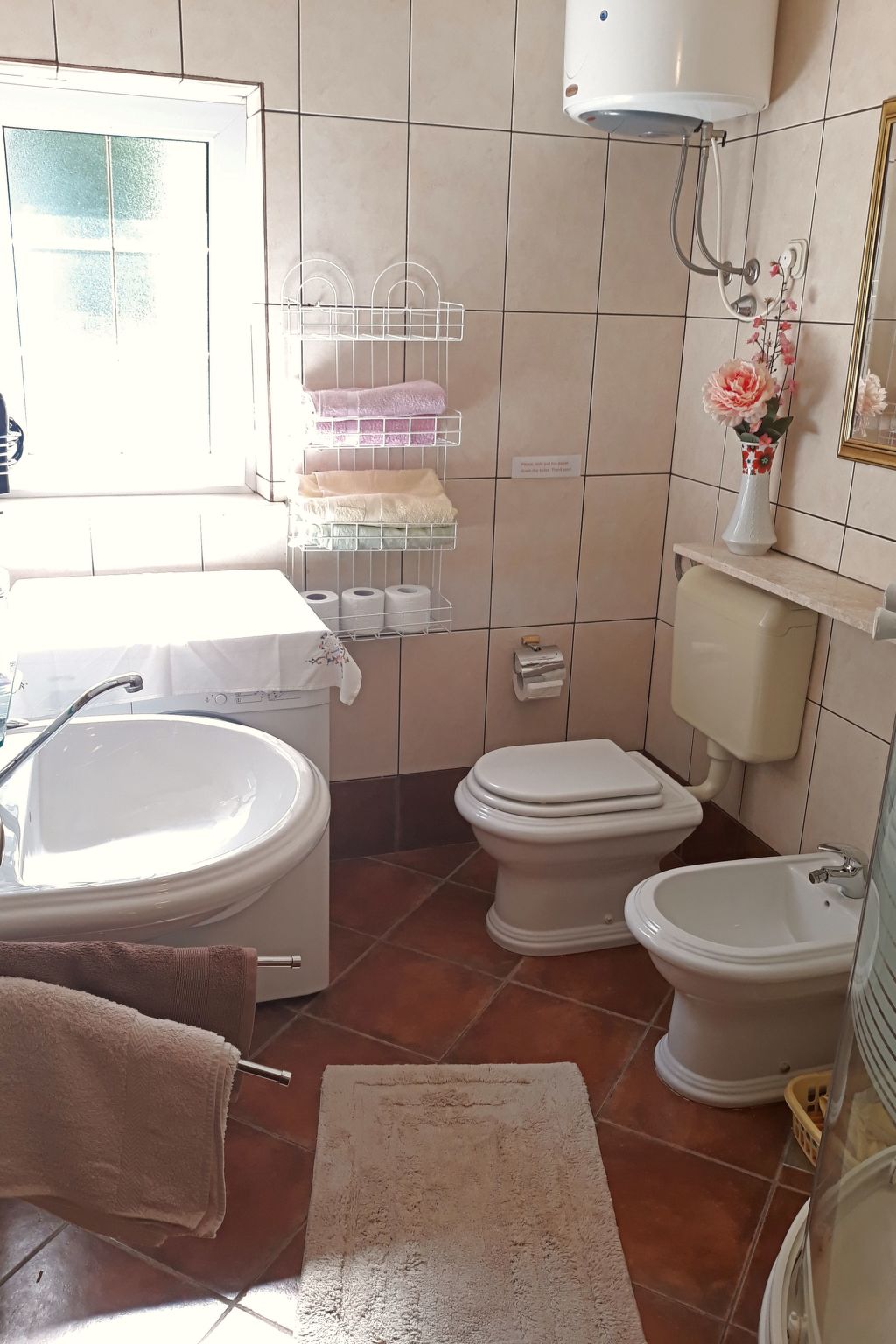 Haus am Wasser mit Blick aufs Wasser-Drinnen