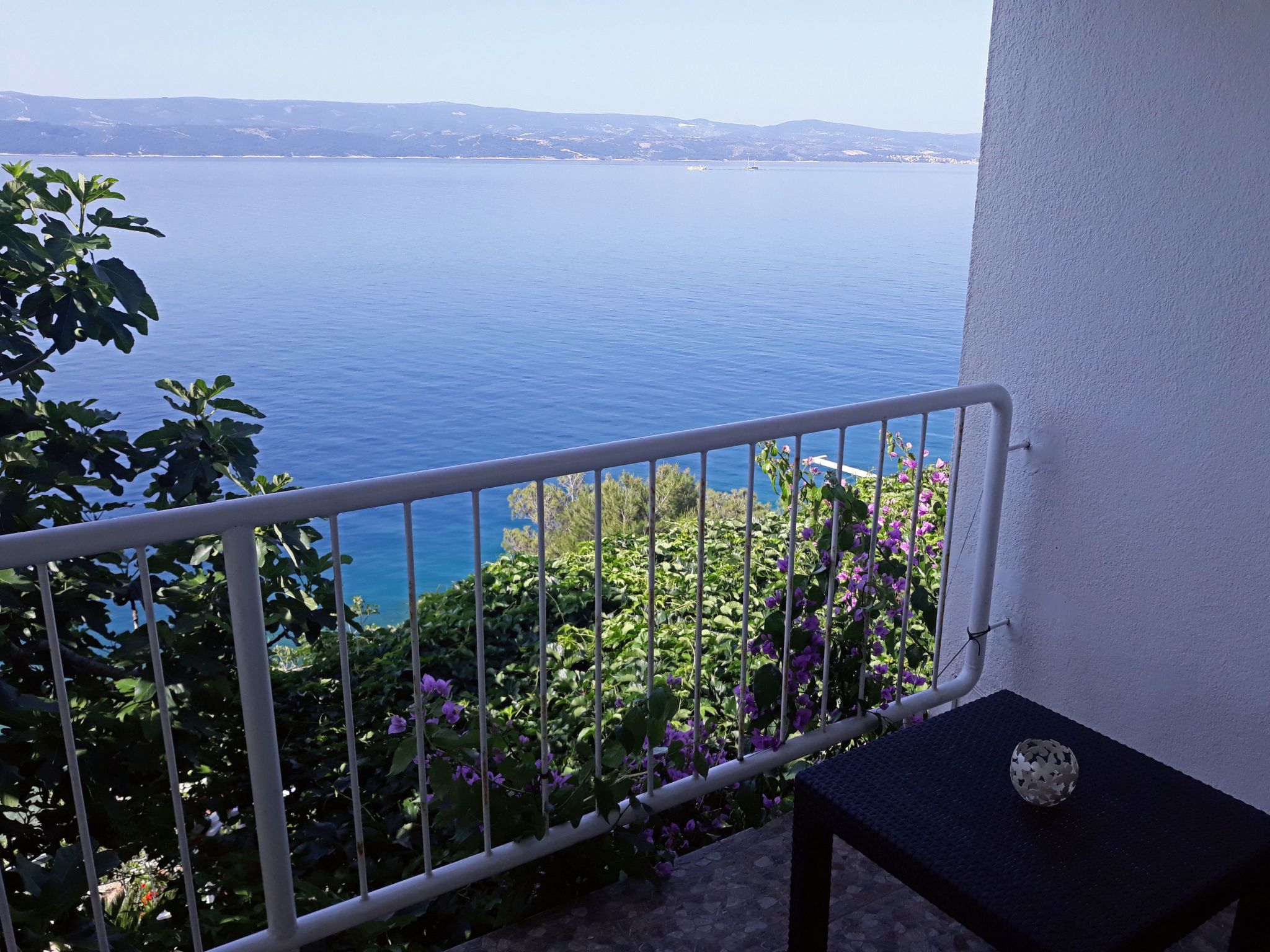 Haus am Wasser mit Blick aufs Wasser-Drinnen